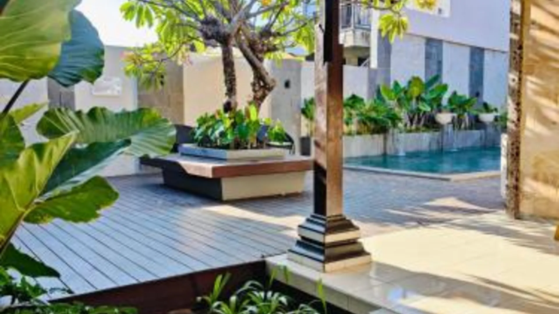 발리 라바스타 엔조이 쿠타 3성급 호텔 외관