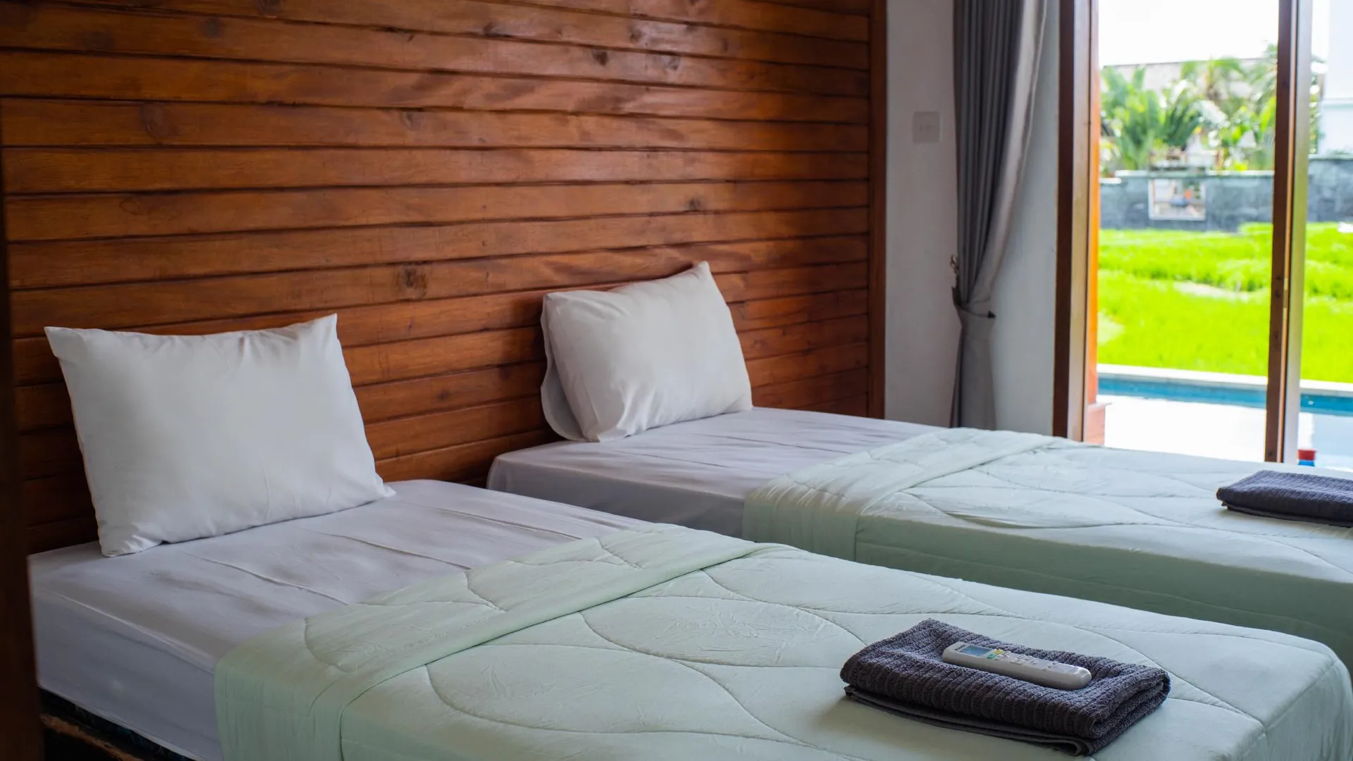 발리 더 백야드 짱구 4성급 호텔 스위트룸