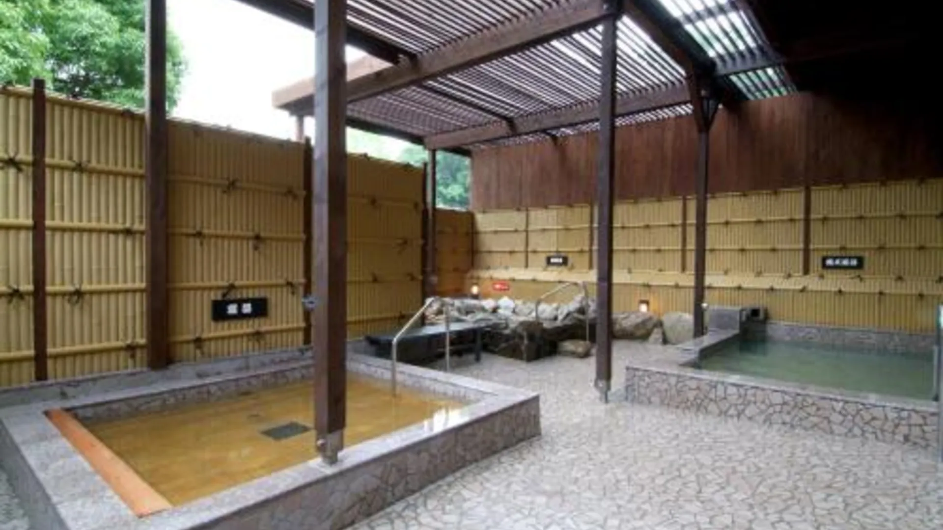 후쿠오카 루트 인 그란티아 다자이후 3성급 호텔 외관