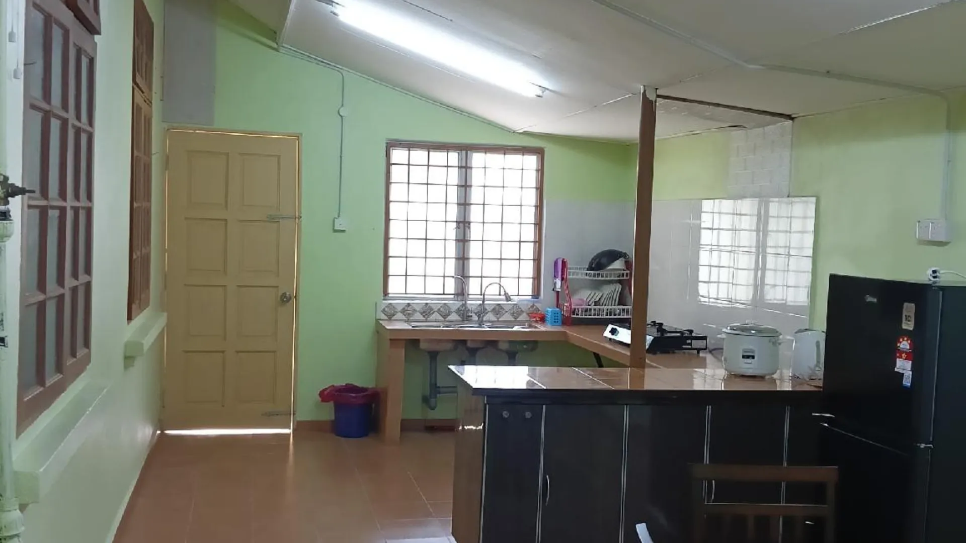 타나 메라 마창의 프라이빗 하우스 (1100m², 침실 3개, 프라이빗 욕실 2개) 3성급 게스트하우스 외관