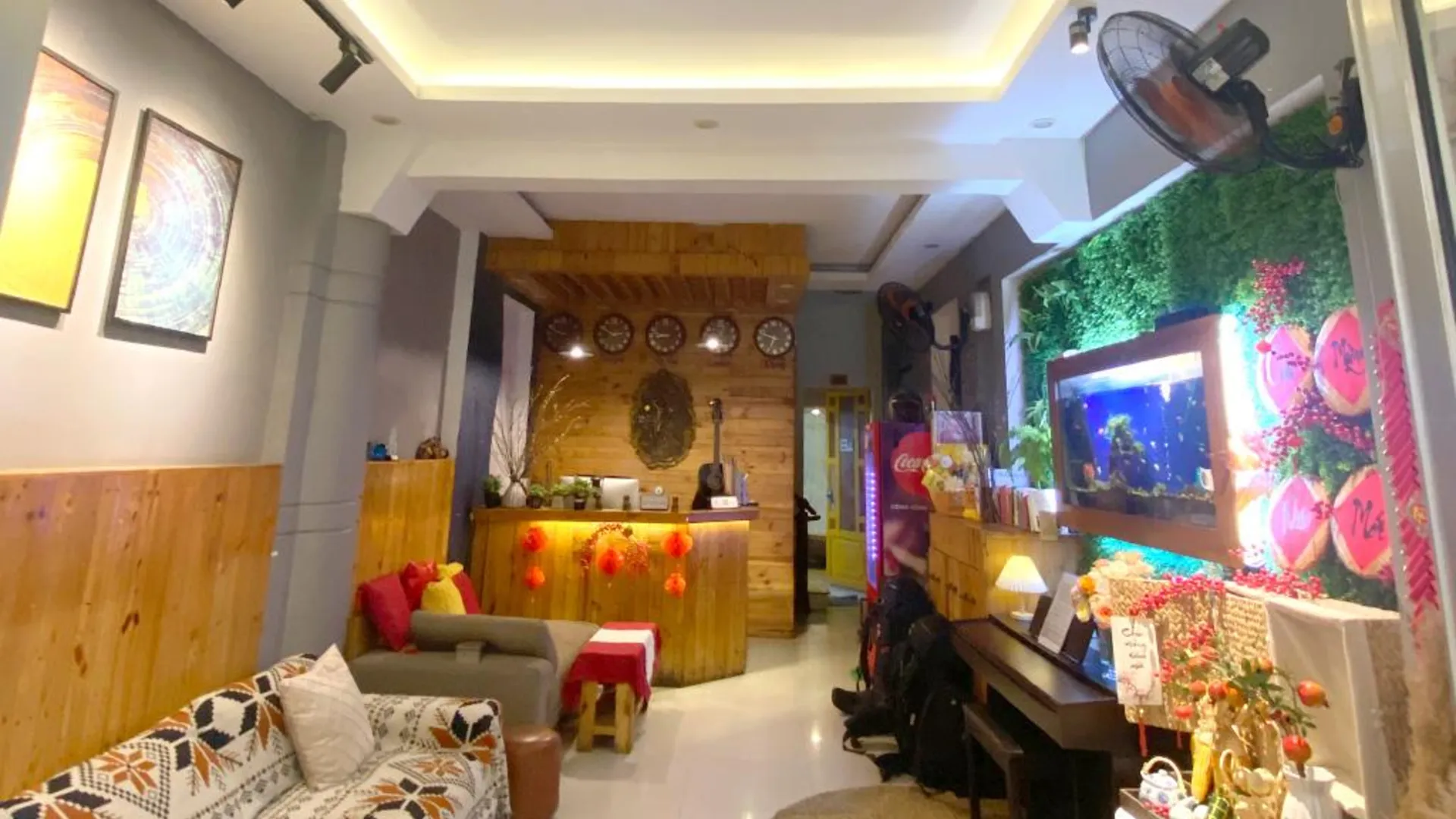 호치민 바이올렛 스타 호텔 앤 스파 2성급 호텔 로비