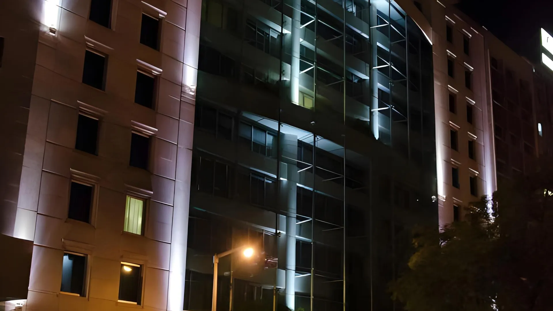 리스본 VIP 이그제큐티브 앙트레캄푸스 - 호텔 앤 컨퍼런스 4성급 호텔 레스토랑