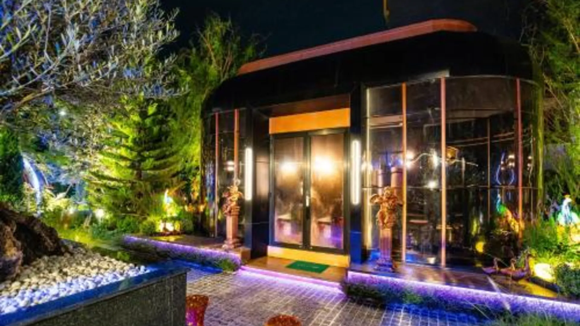 방콕 더 원 스마트 리빙 앤 세이프티 4성급 호텔 수영장