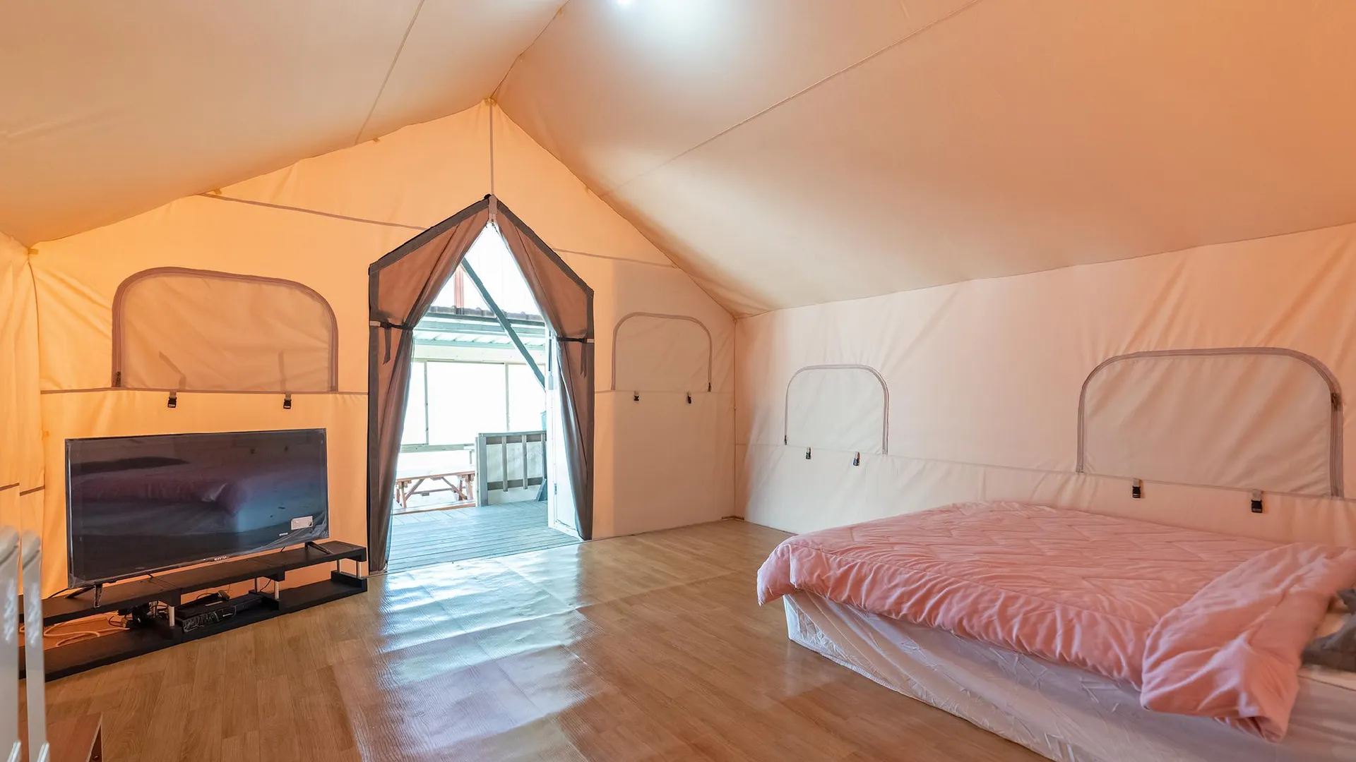 태안 태안 학암포퍼스트카라반글램핑 2성급 게스트하우스 스위트룸