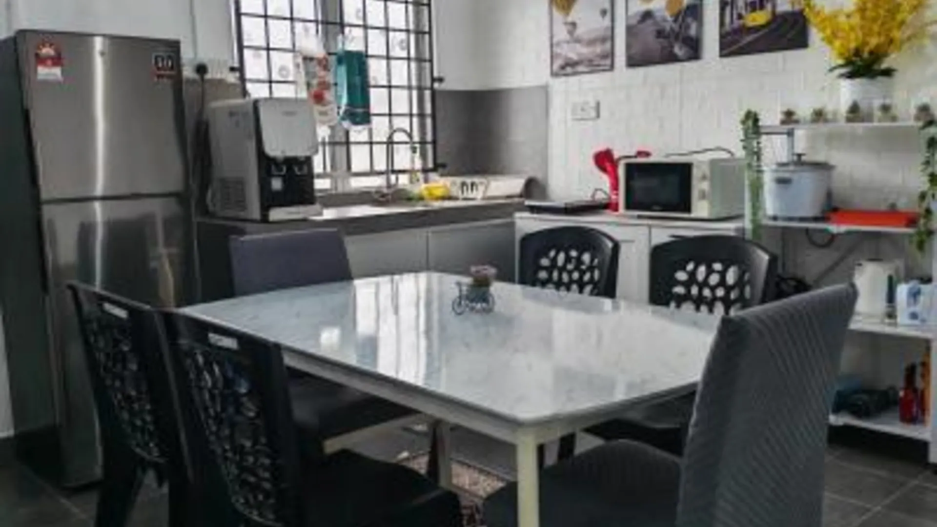 페칸 페칸시의 프라이빗 하우스 (m², 침실 3개, 프라이빗 욕실 2개) 3성급 게스트하우스 수영장