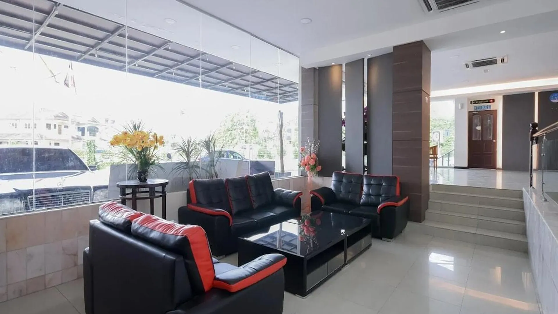 미리 커머셜 센터의 프라이빗 하우스 (m², 침실 1개, 프라이빗 욕실 1개) 2성급 싱글룸 로비