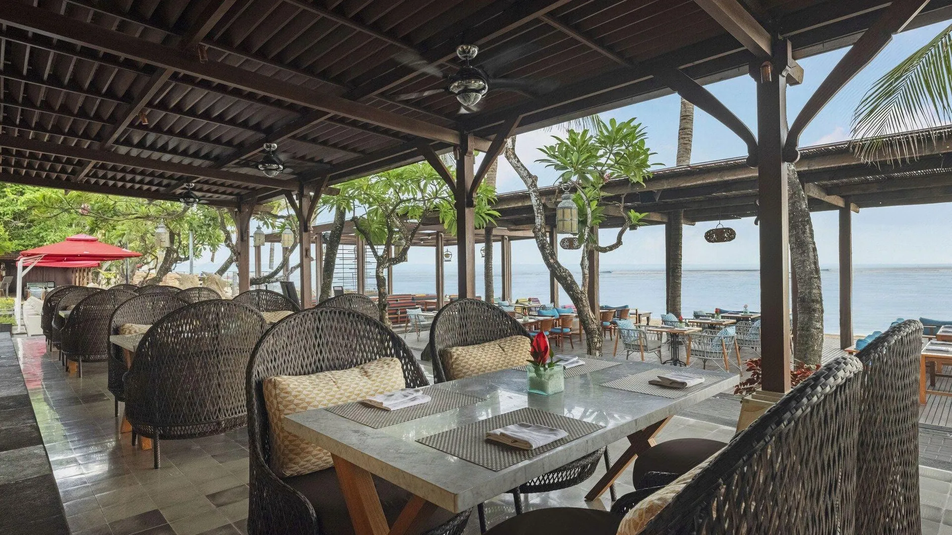 발리 기리야 산트리안 어 비치 리조트 4성급 호텔 부대시설