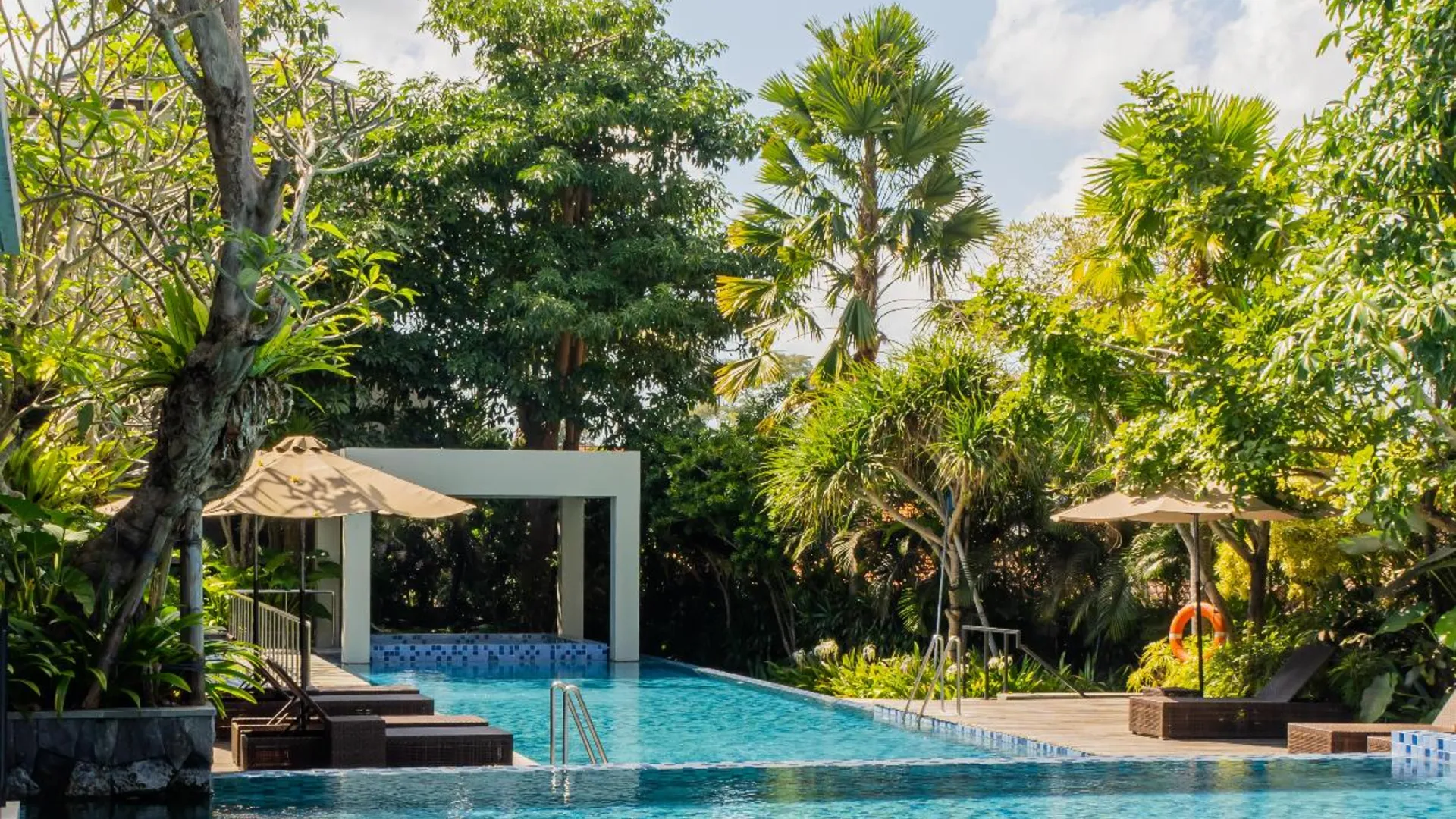 발리 로얄 카무엘라 빌라 앤 스위트 앳 몽키 포레스트, 우붓 5성급 호텔 객실