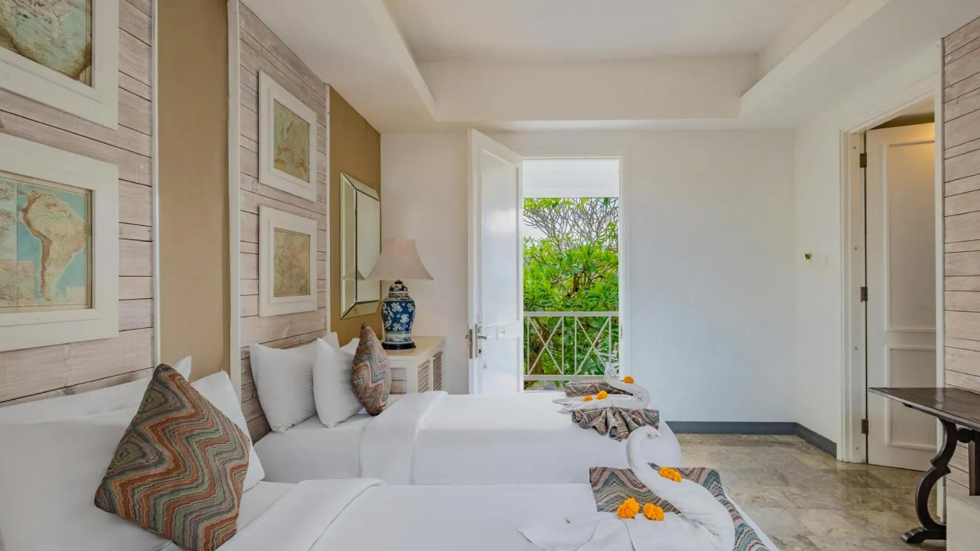 발리 칸젱 스위트룸 쁘띠탕겟 3성급 호텔 전망