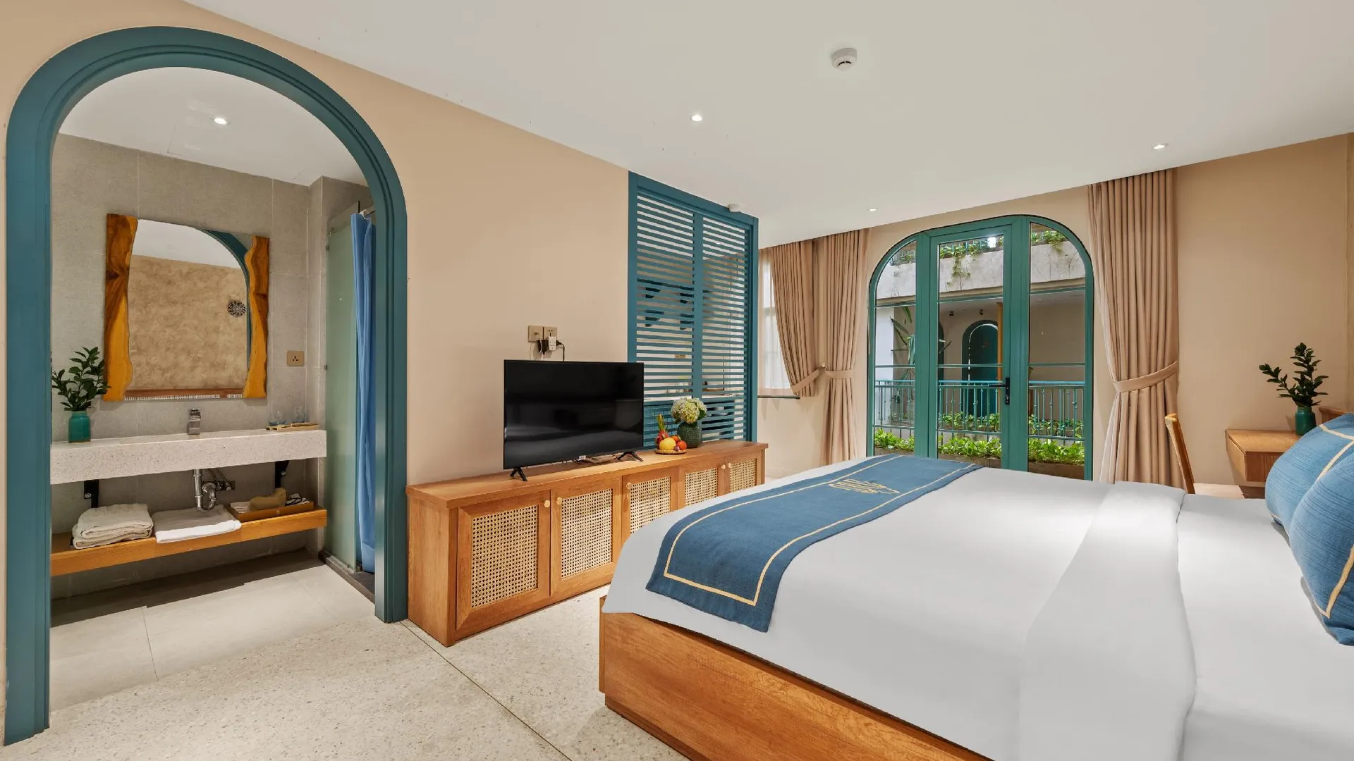 다낭 세레니티 리트리트 4성급 호텔 스위트룸