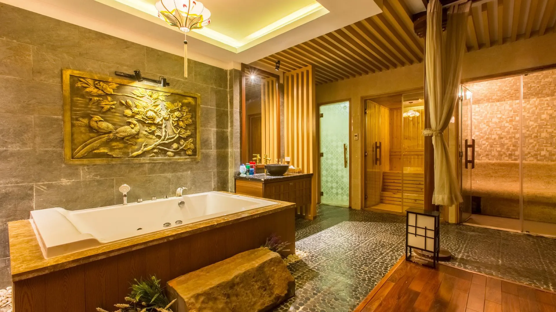 호치민 민 탐 호텔 앤 스파 2성급 호텔 스위트룸