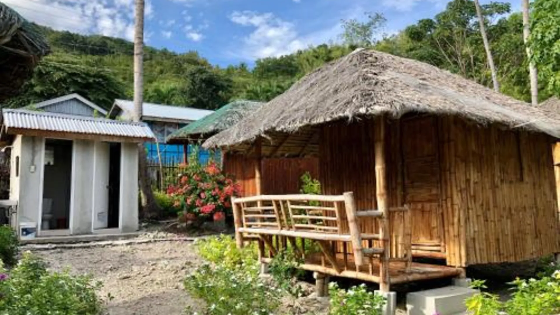 세부 샤키 호스텔 오슬롭 2성급 호텔 전망