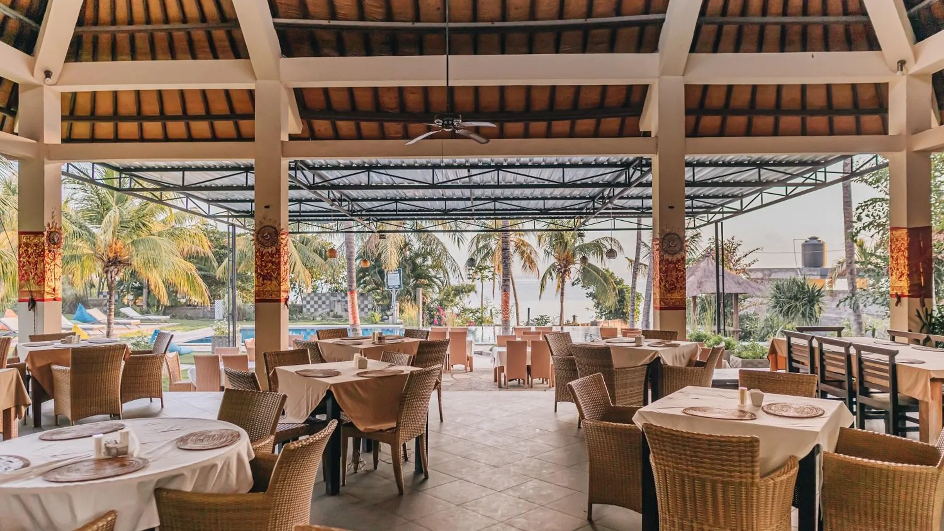 발리 오션 뷰 툴람벤 다이브 앤 리조트 3성급 호텔 로비