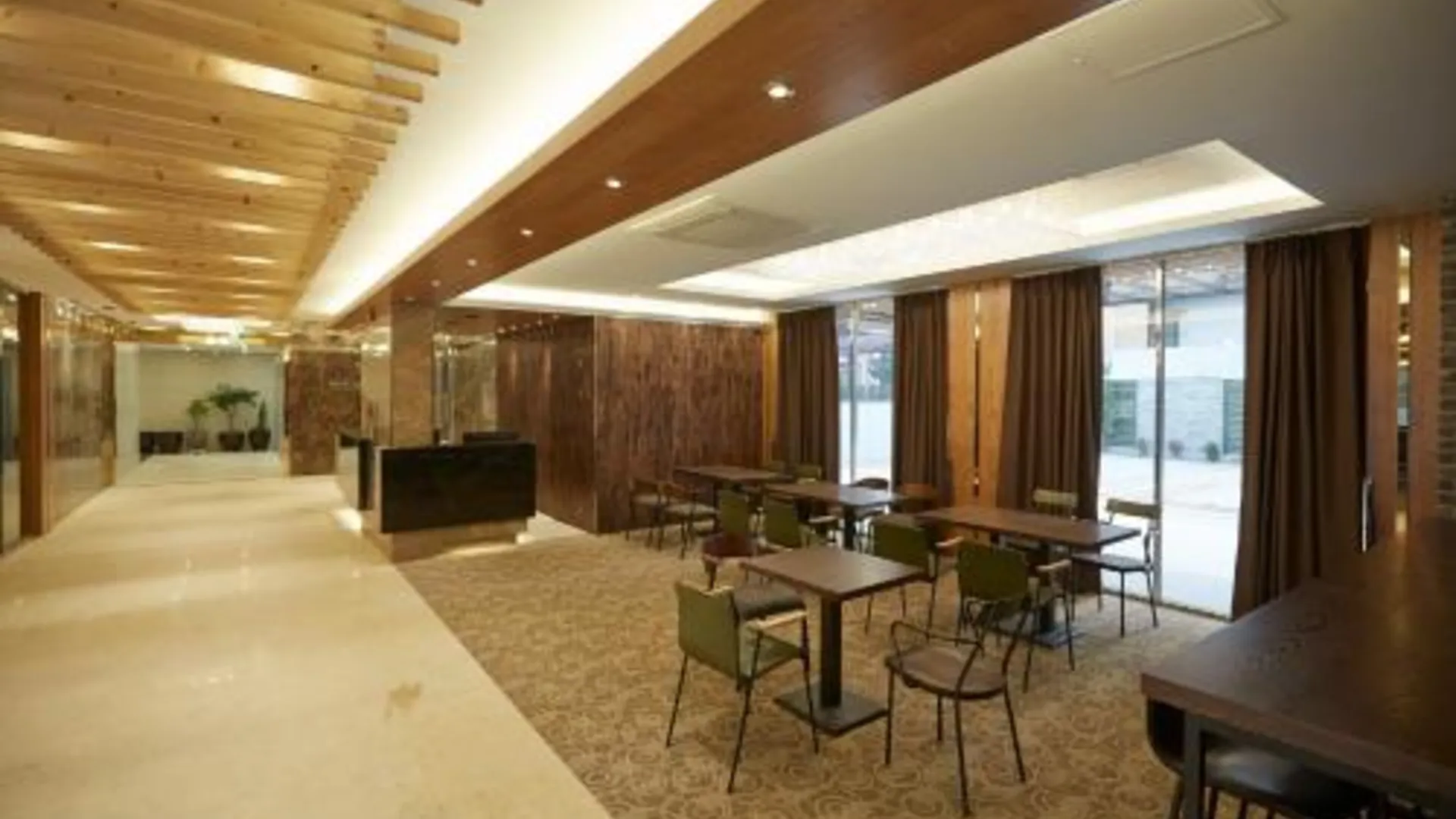 서울 로얄스퀘어호텔 서울 3성급 호텔 외관