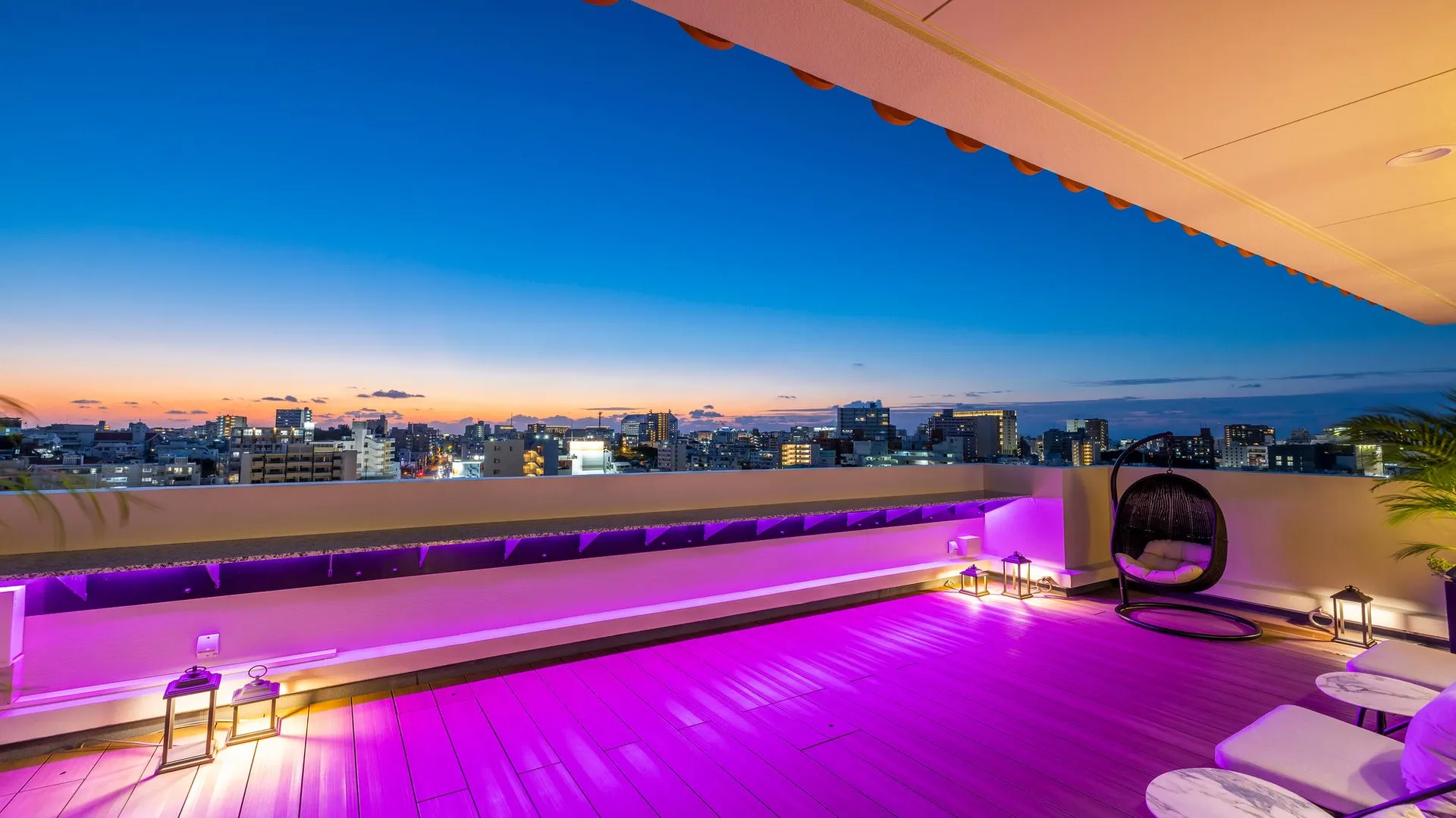 오키나와 본섬 ALPHABED INN Naha Kokusai-dori East 3성급 호텔 로비