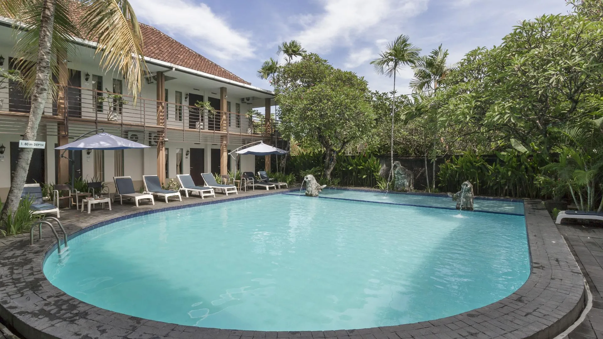 발리 사누르 아궁 호텔 3성급 호텔 스위트룸