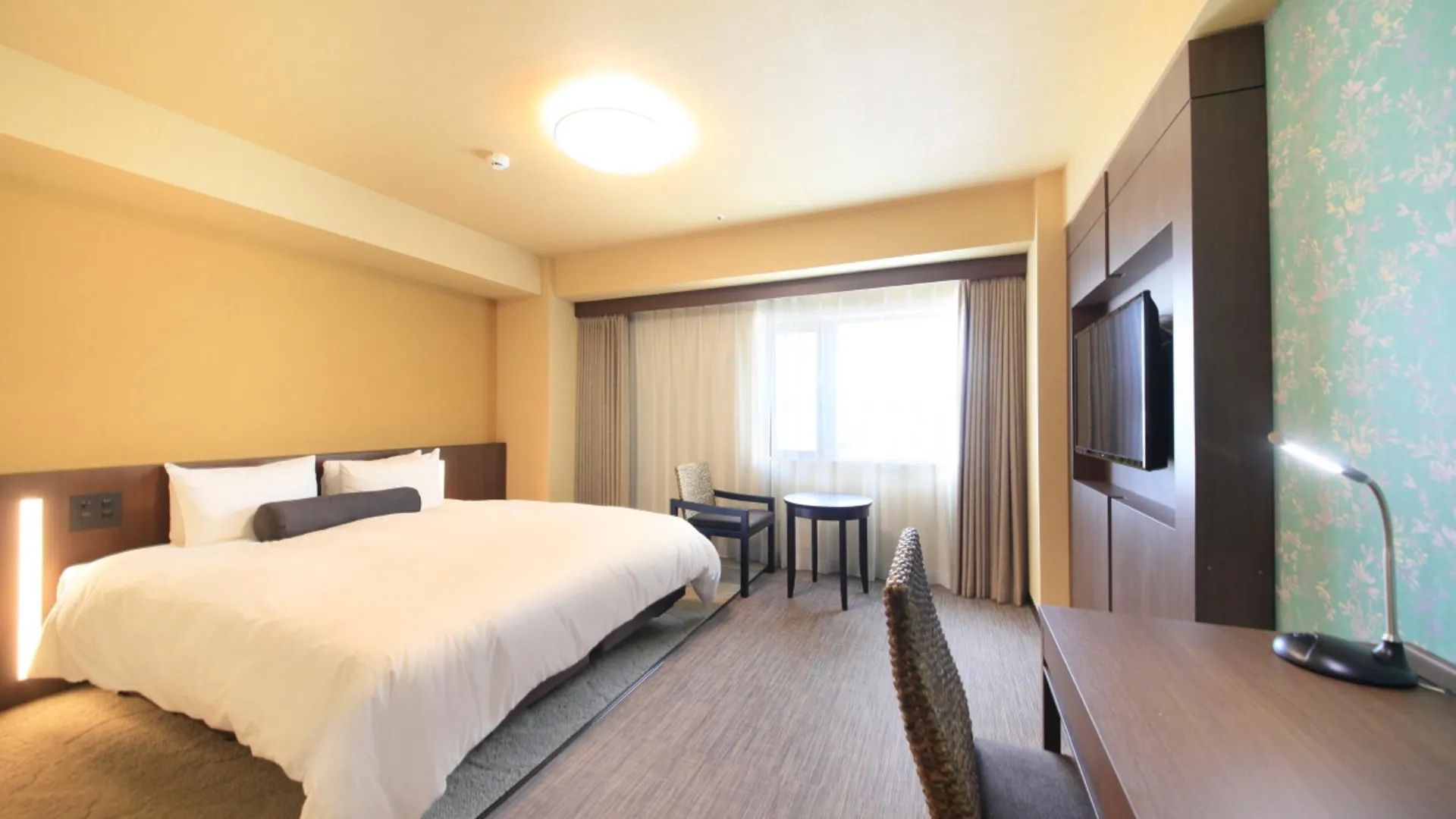 오키나와 본섬 리치먼드 호텔 나하 쿠모지 3성급 호텔 스위트룸