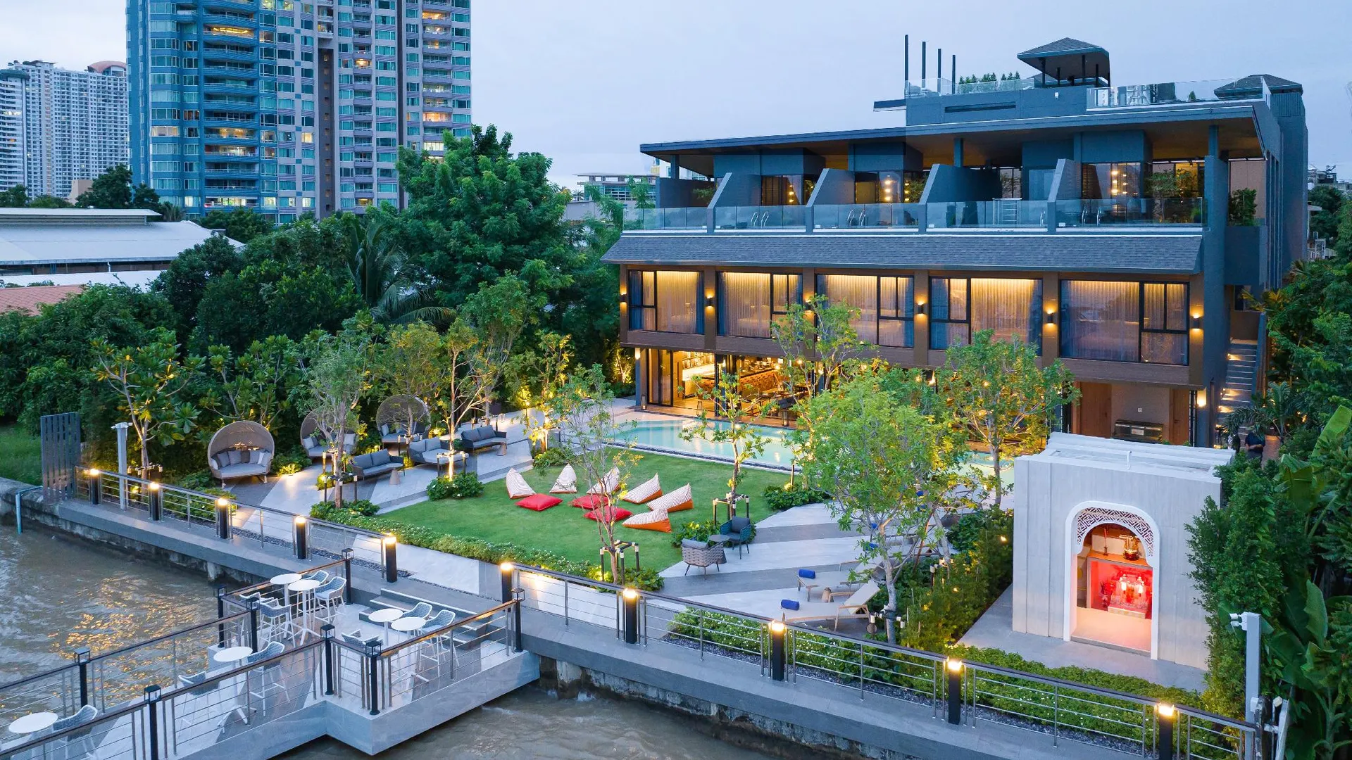 방콕 텐 식스 헌드레드 차오프라야, 방콕 바이 프리퍼런스, 매니지드 바이 디 애스콧 리미티드 5성급 호텔 객실