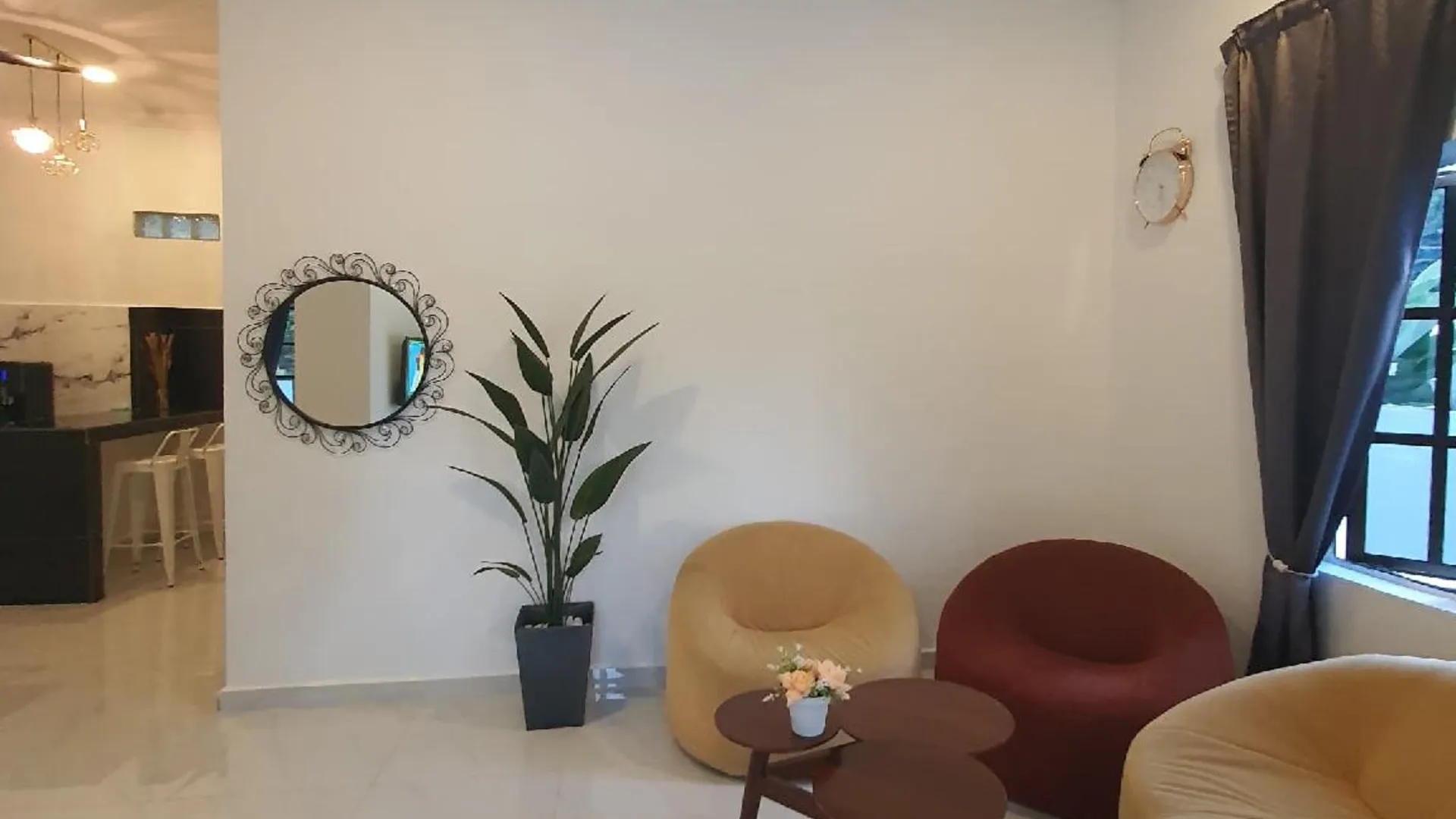 페칸 페칸 시티의 프라이빗 하우스 (630m², 침실 2개, 프라이빗 욕실 1개) 3성급 싱글룸 로비