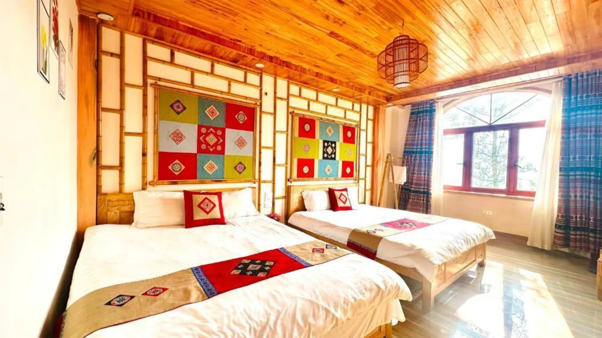 사파 후언 다우 다우 호스테이 2성급 호텔 스위트룸