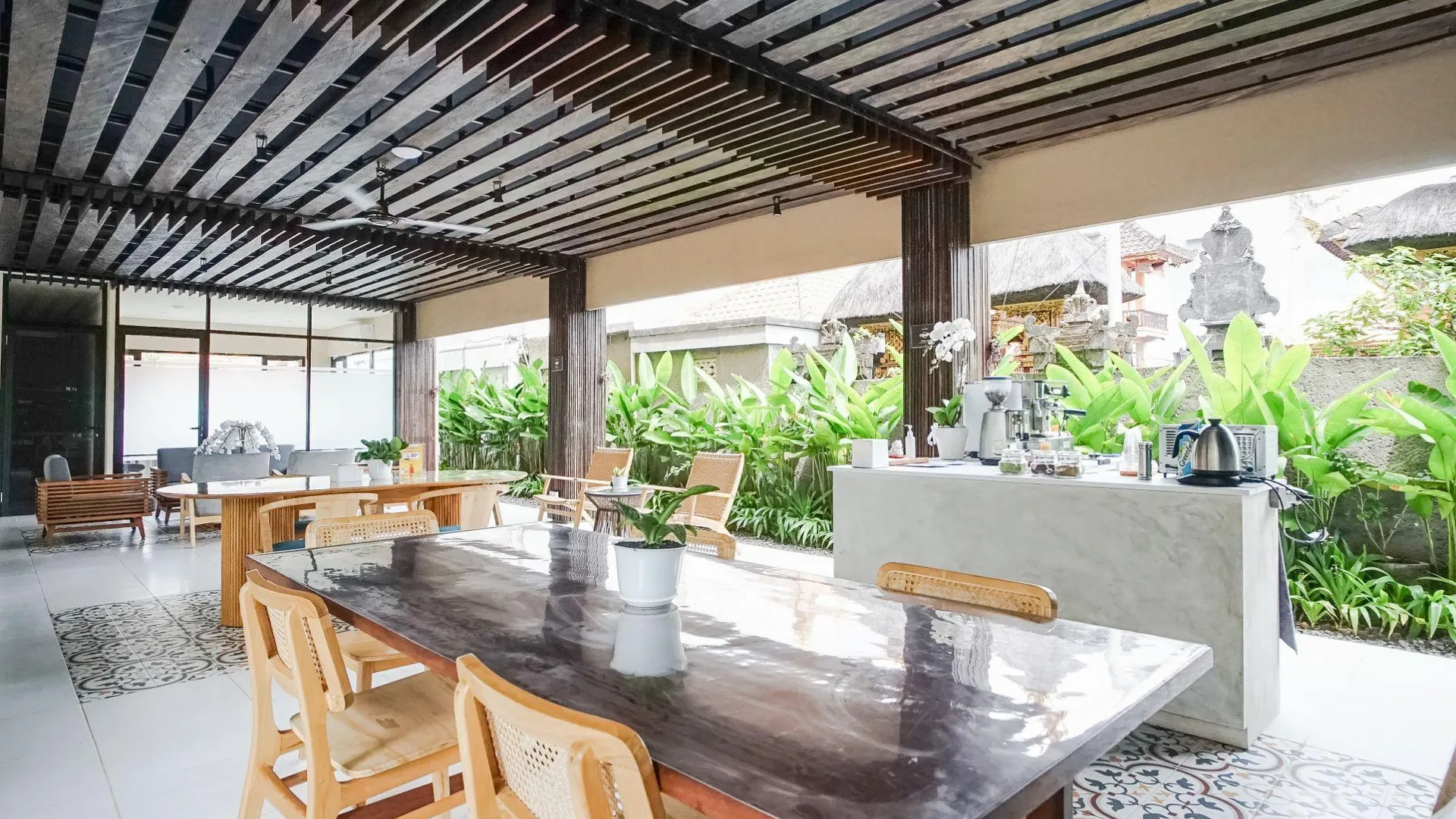 발리 타나가 코리빙 3성급 호텔 레스토랑