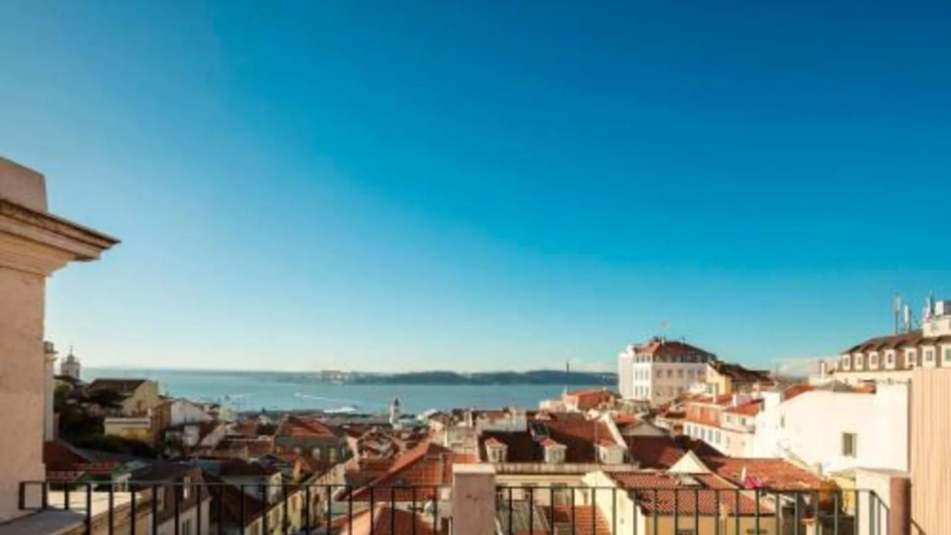 리스본 팔라시오 카모에스 - 리스본 서비스 아파트먼트 4성급 호텔 로비