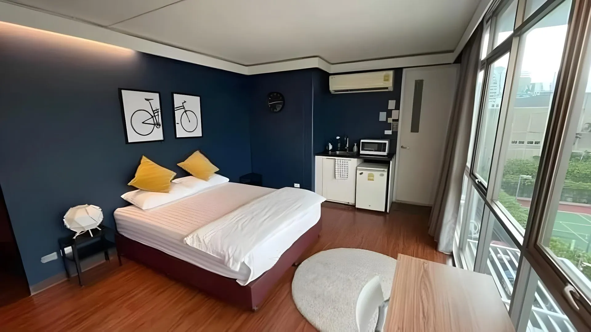 방콕 실롬의 스튜디오 아파트먼트 (28m², 프라이빗 욕실 1개) 2성급 싱글룸 레스토랑