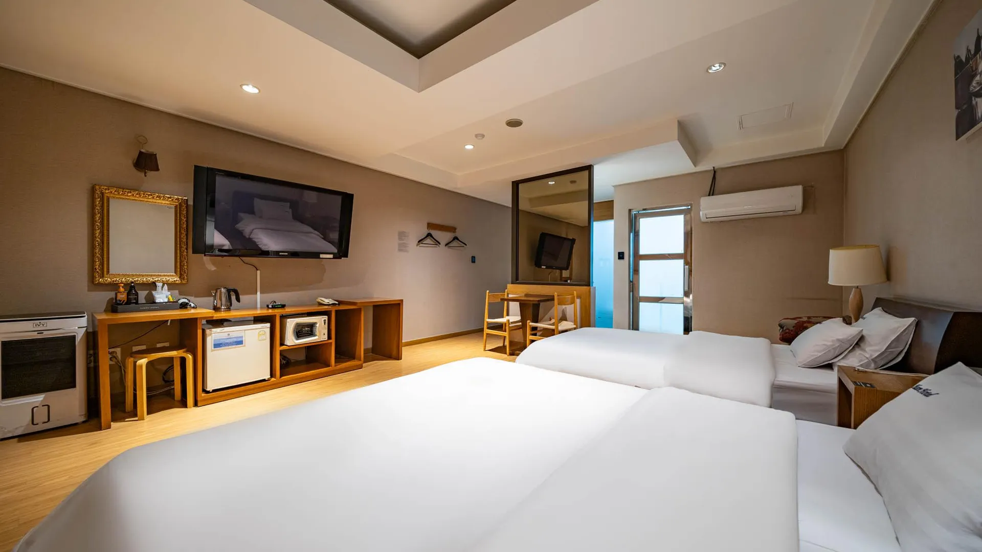 시흥 시흥 정왕동 나비야 호텔 스위트룸