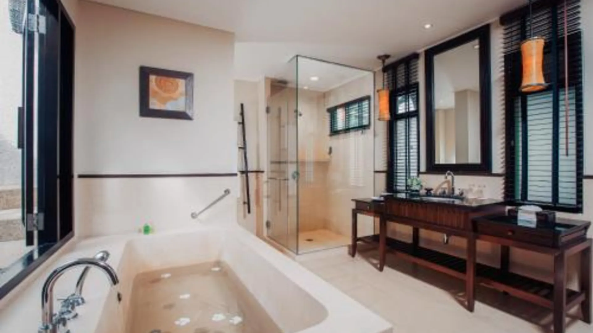 푸켓 패러독스 리조트 푸켓 5성급 호텔 수영장