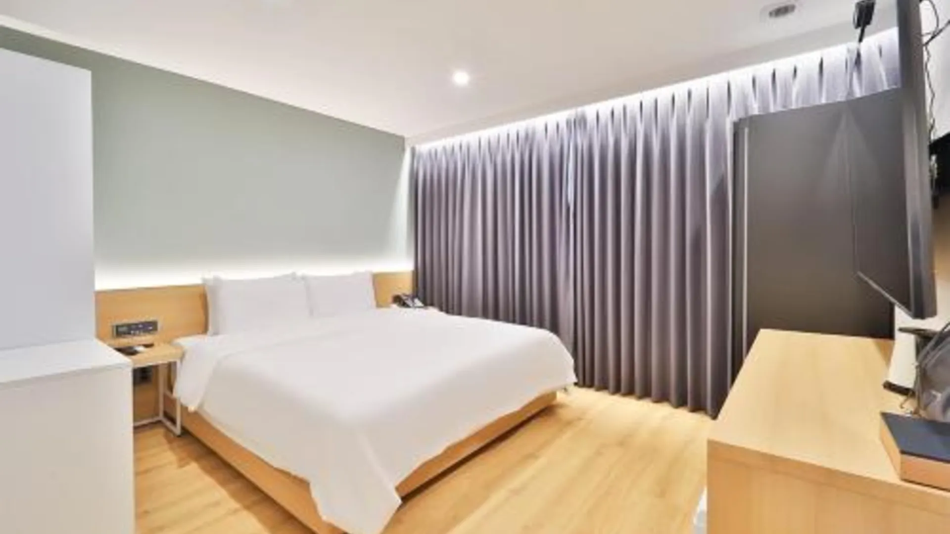 울산 공담 스테이 호텔 울산산삼점 3성급 호텔 객실