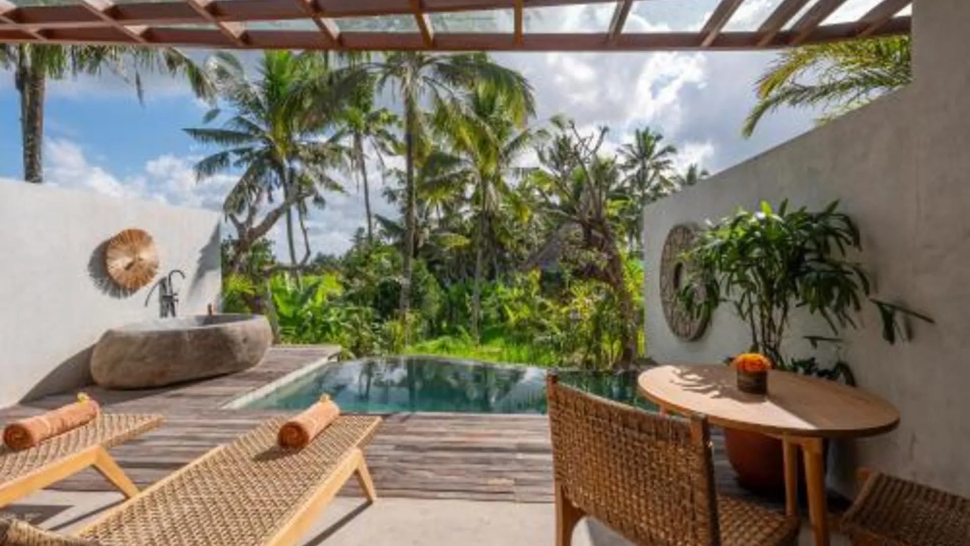 발리 이나라 알라스 하룸 5성급 호텔 수영장