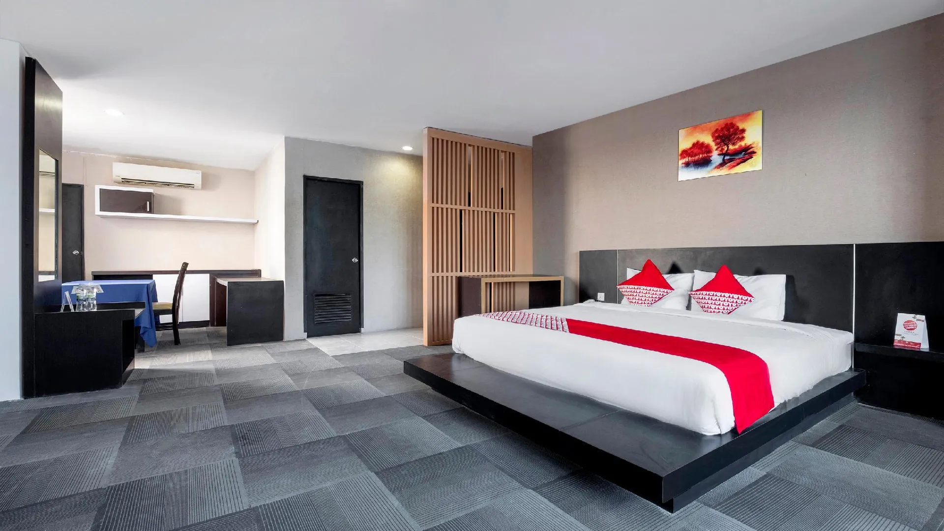 마카사르 Capital O 472 Hotel Asyra 2성급 호텔 스위트룸