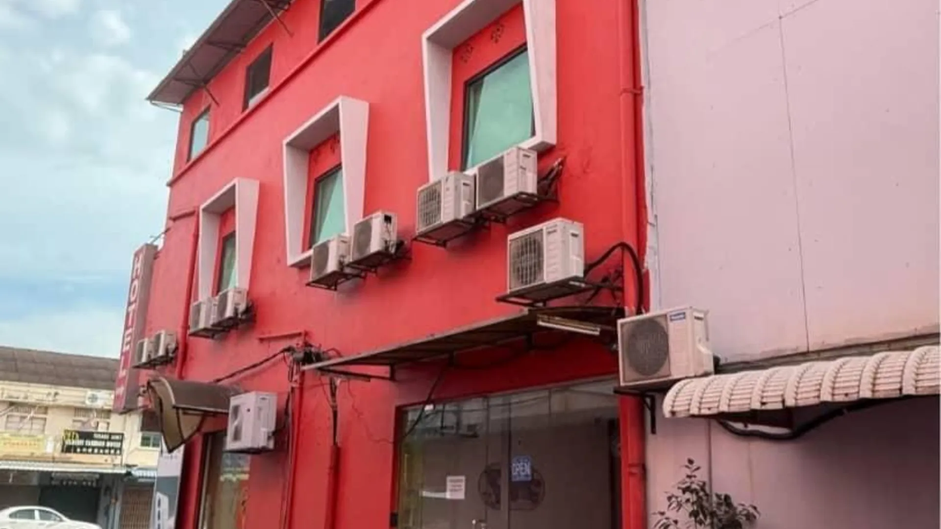 반팅 Senses Hotel 1성급 호텔 외관