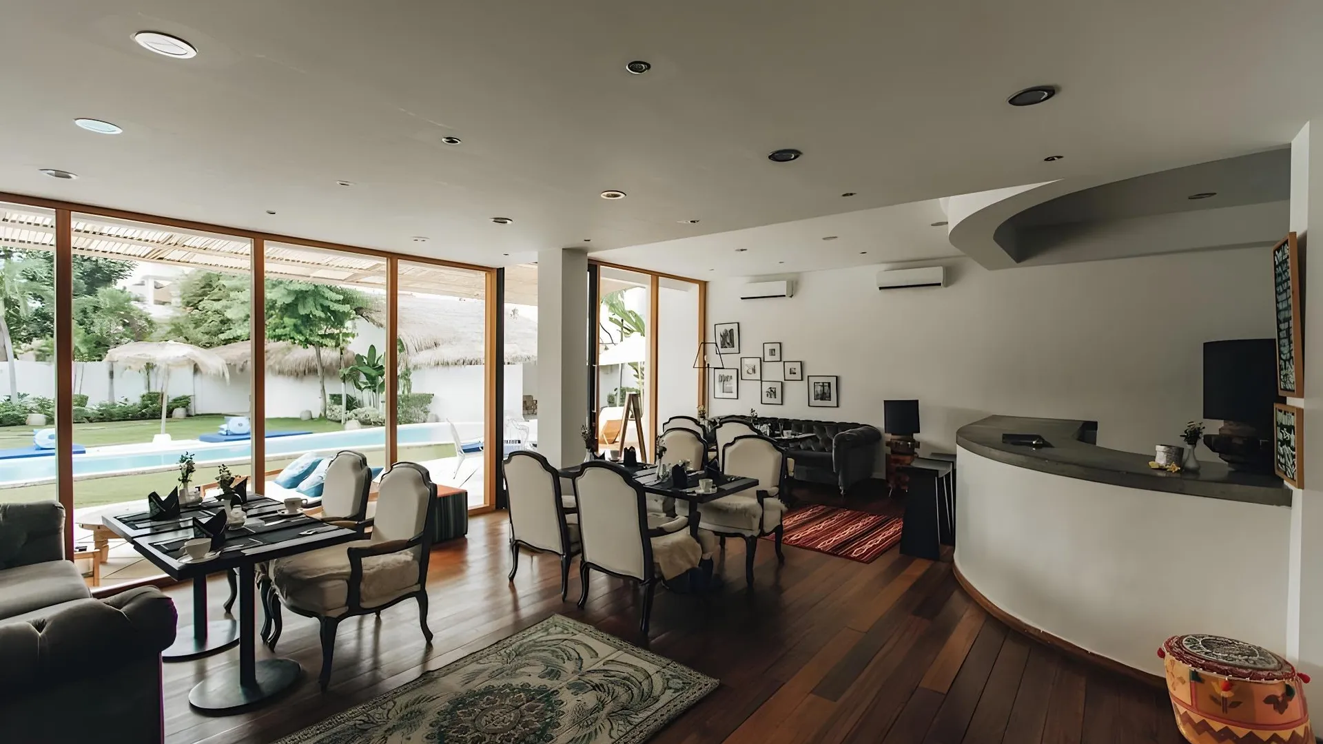 발리 더 아파트먼트 우말라스 3성급 호텔 수영장