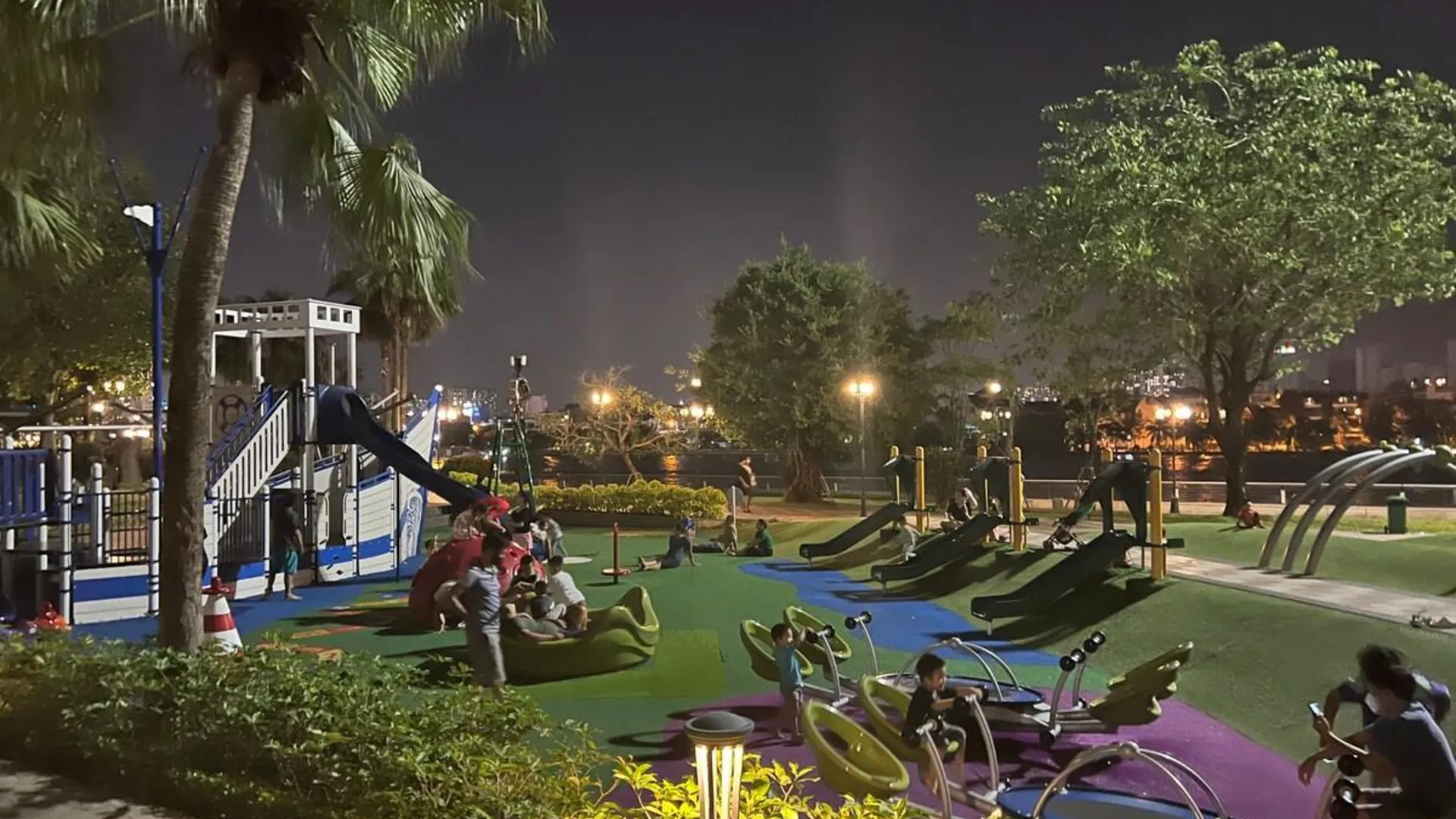 호치민 빈탄의 프라이빗 하우스 (72m², 침실 2개, 프라이빗 욕실 2개) 5성급 싱글룸 수영장