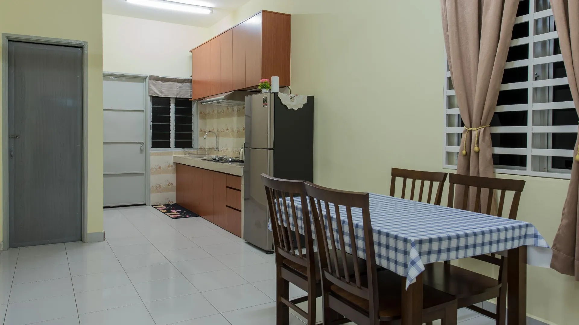 라하트 푸싱의 프라이빗 하우스 (1800m², 침실 3개, 프라이빗 욕실 2개) 3성급 게스트하우스 수영장