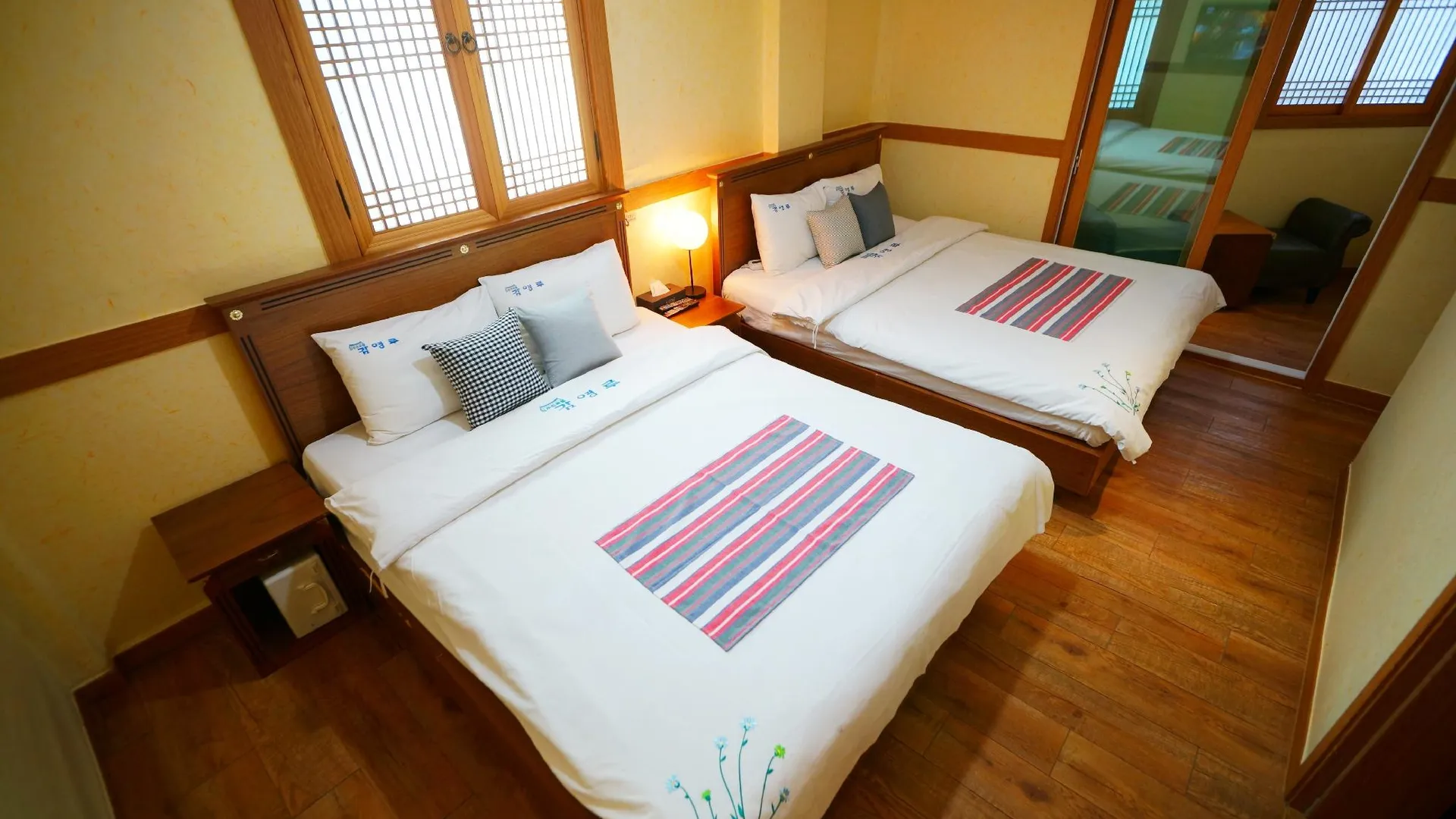 전주 전주한옥마을 감영루 한옥호텔 2성급 게스트하우스 스위트룸