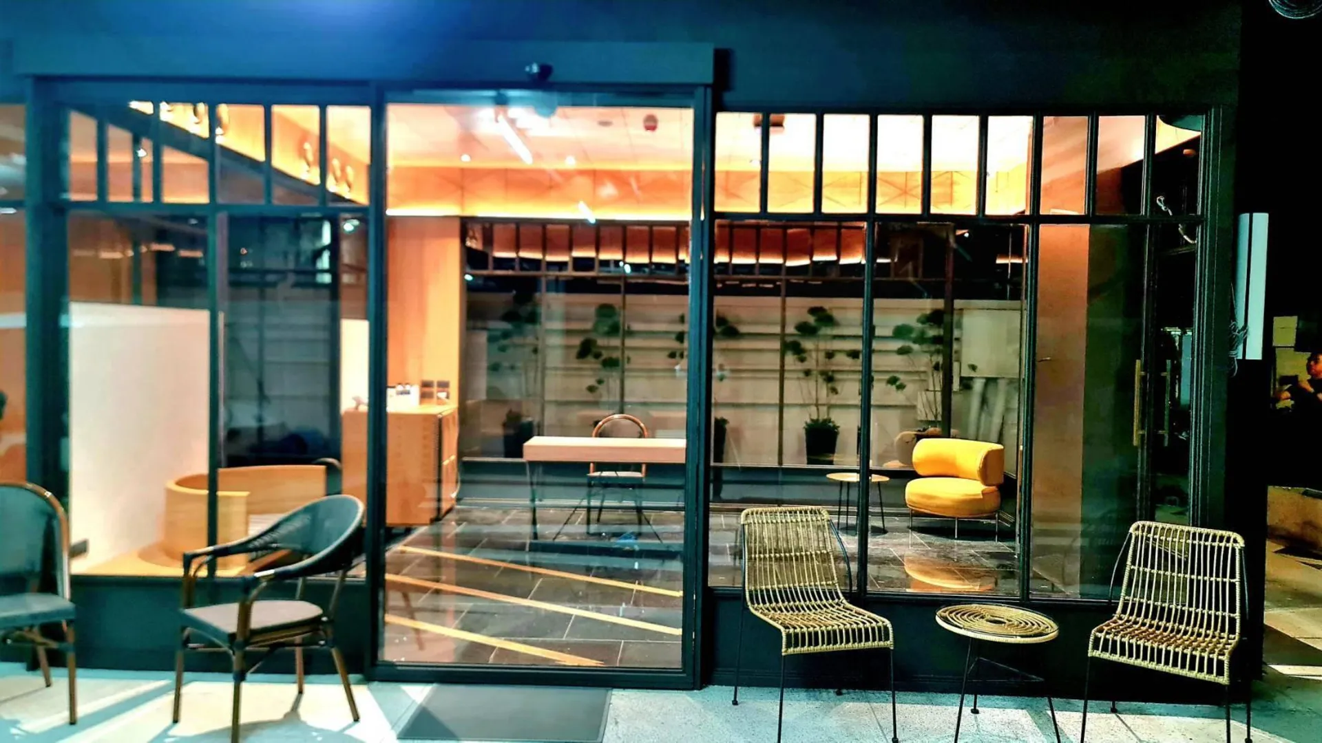 방콕 더 사샤 아파트호텔 통로 4성급 호텔 수영장