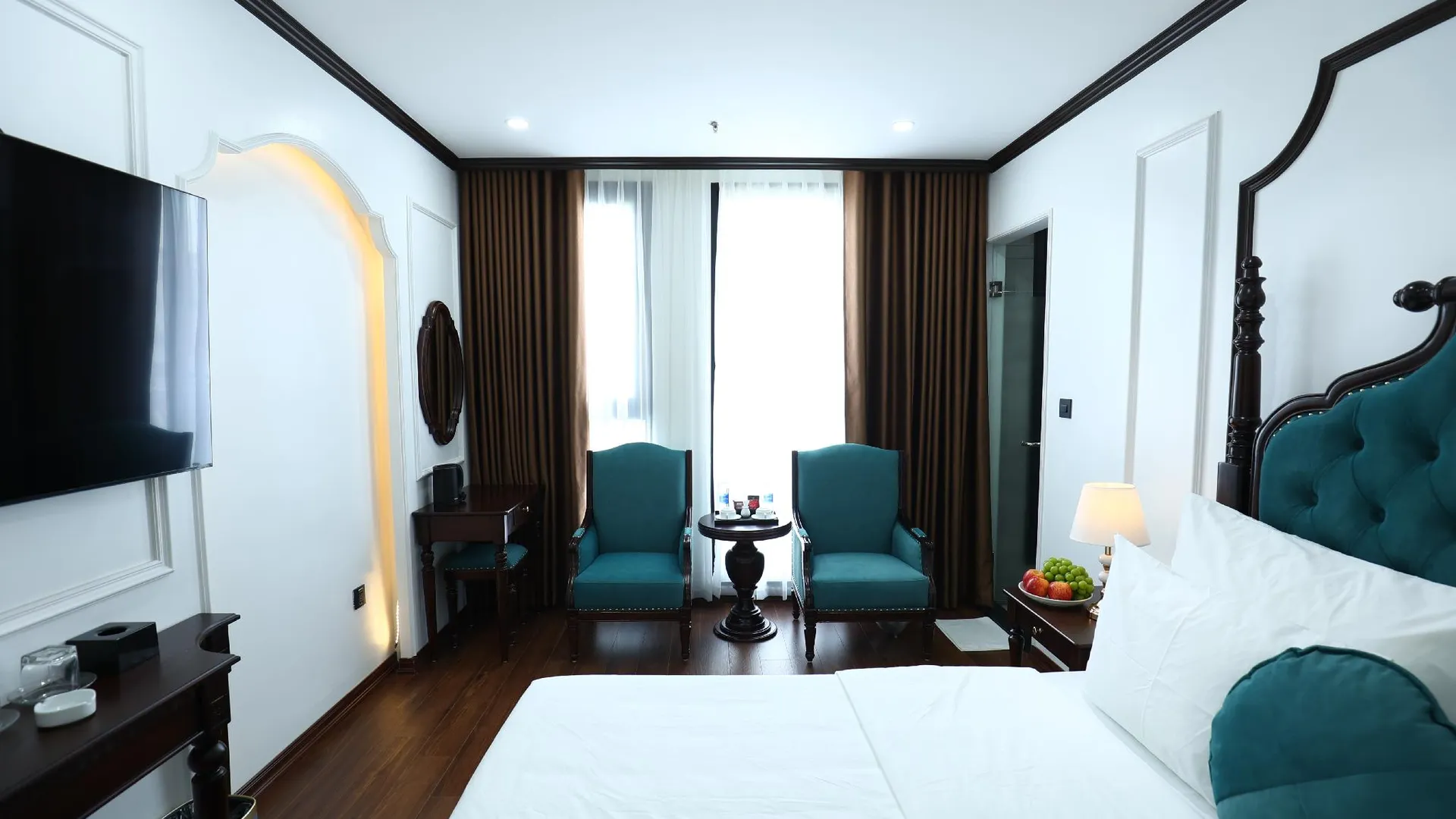 하노이 로얄 호텔 - 5분 거리 케앙남 랜드마크 72 근처 3성급 호텔 스위트룸