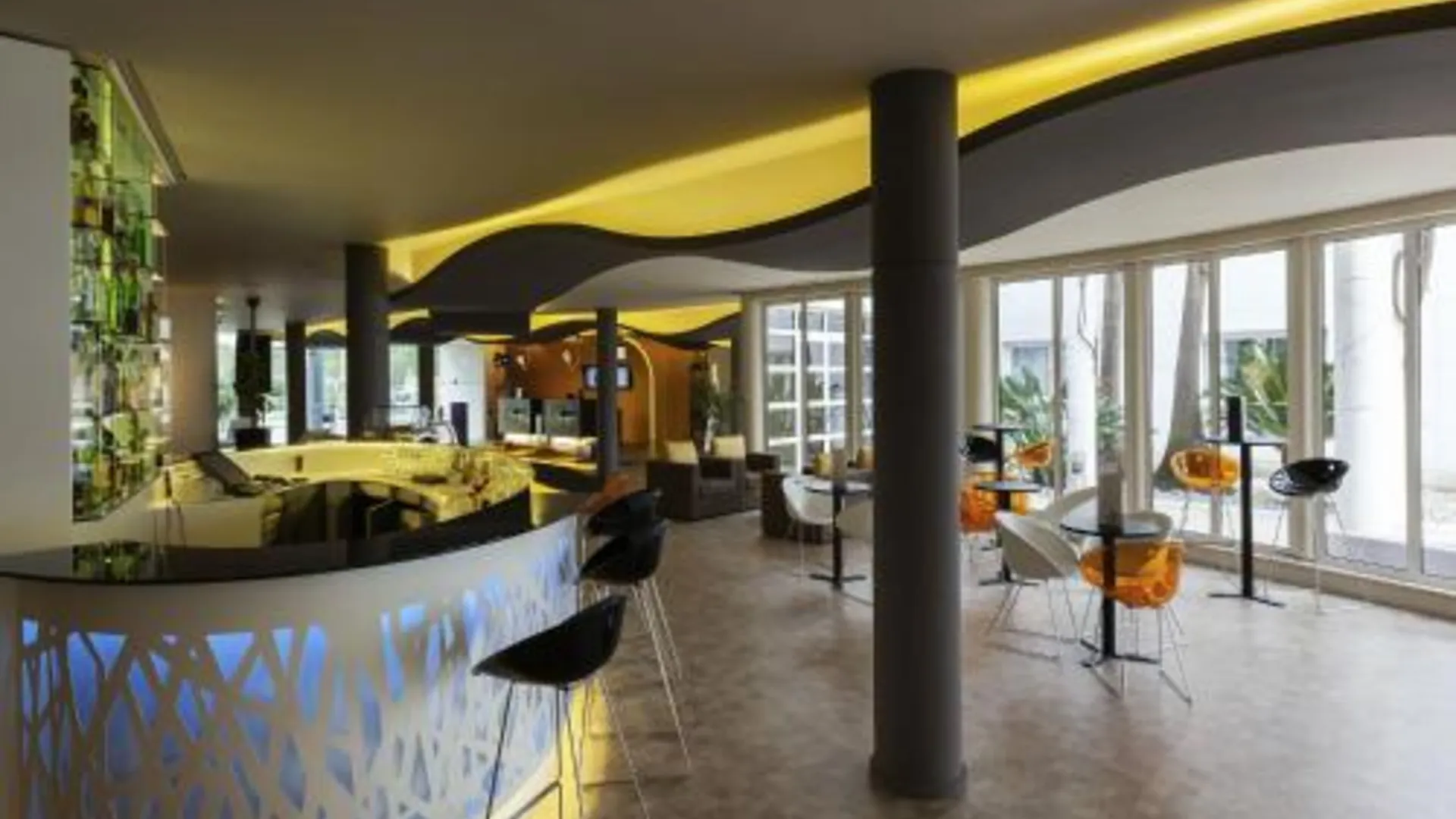 세투발 노보텔 세투발 4성급 호텔 로비