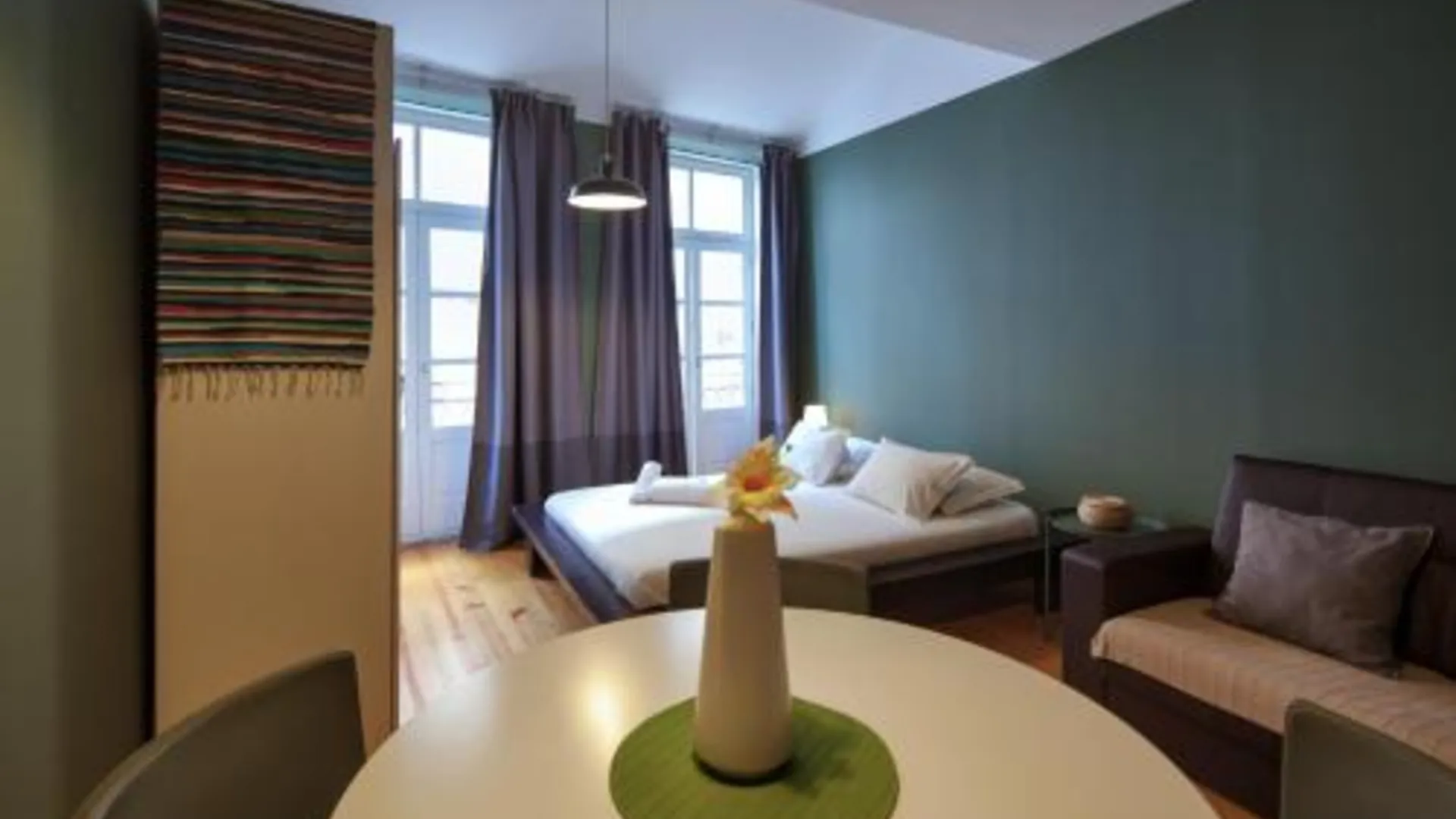 포르투 아파트호텔 오포르토 엔트레파레데스 3성급 게스트하우스 스위트룸