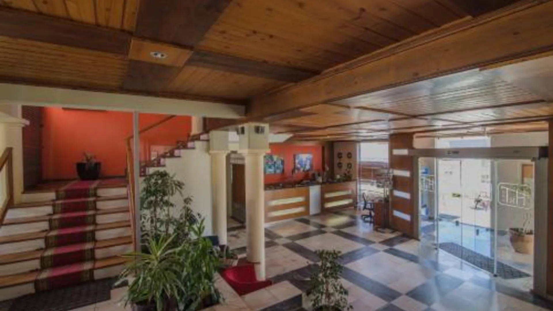 프라이아 다 비토리아 Hotel Teresinha 3성급 호텔 외관