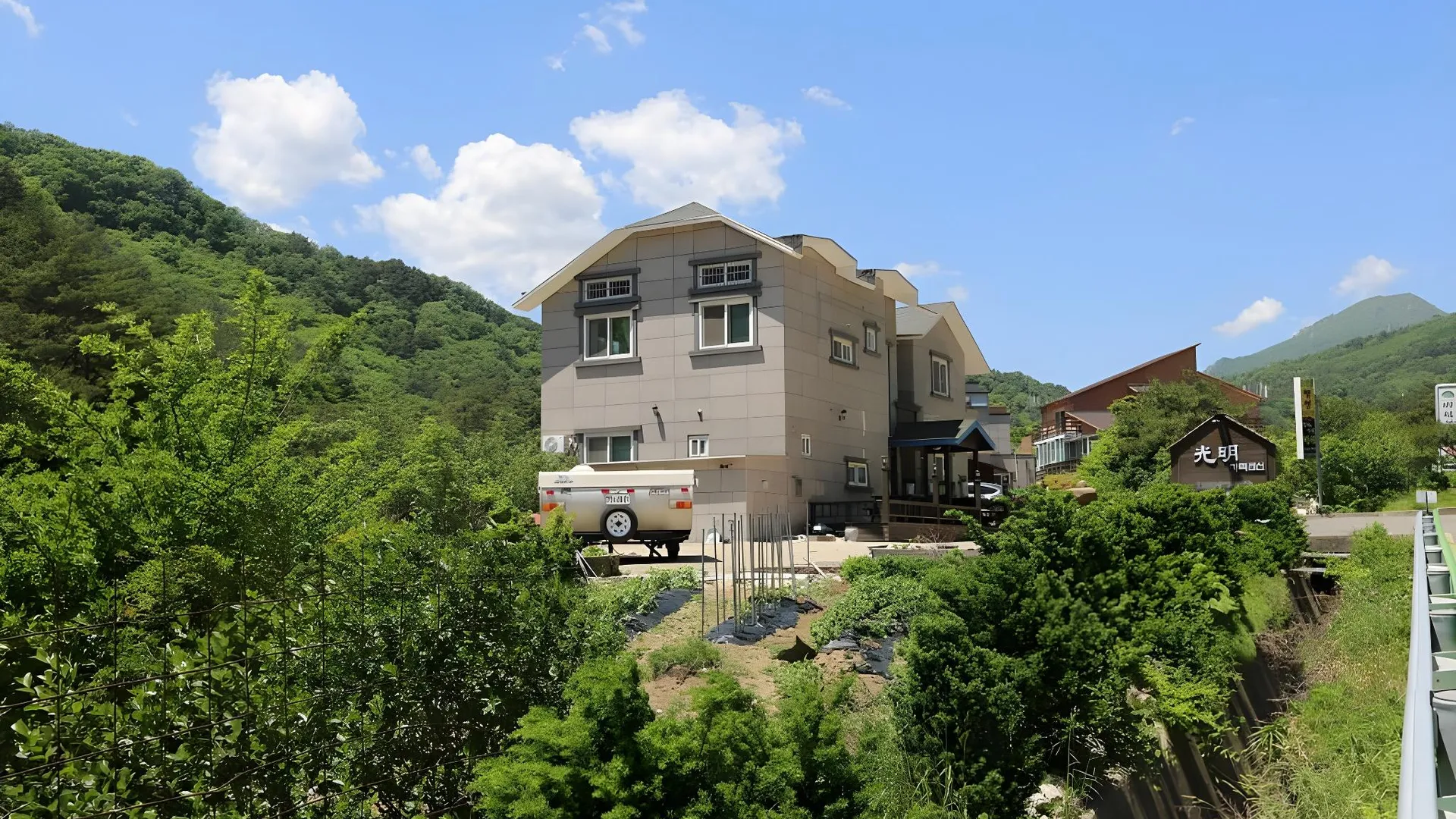 양양 광명 가족 펜션 2성급 게스트하우스 외관