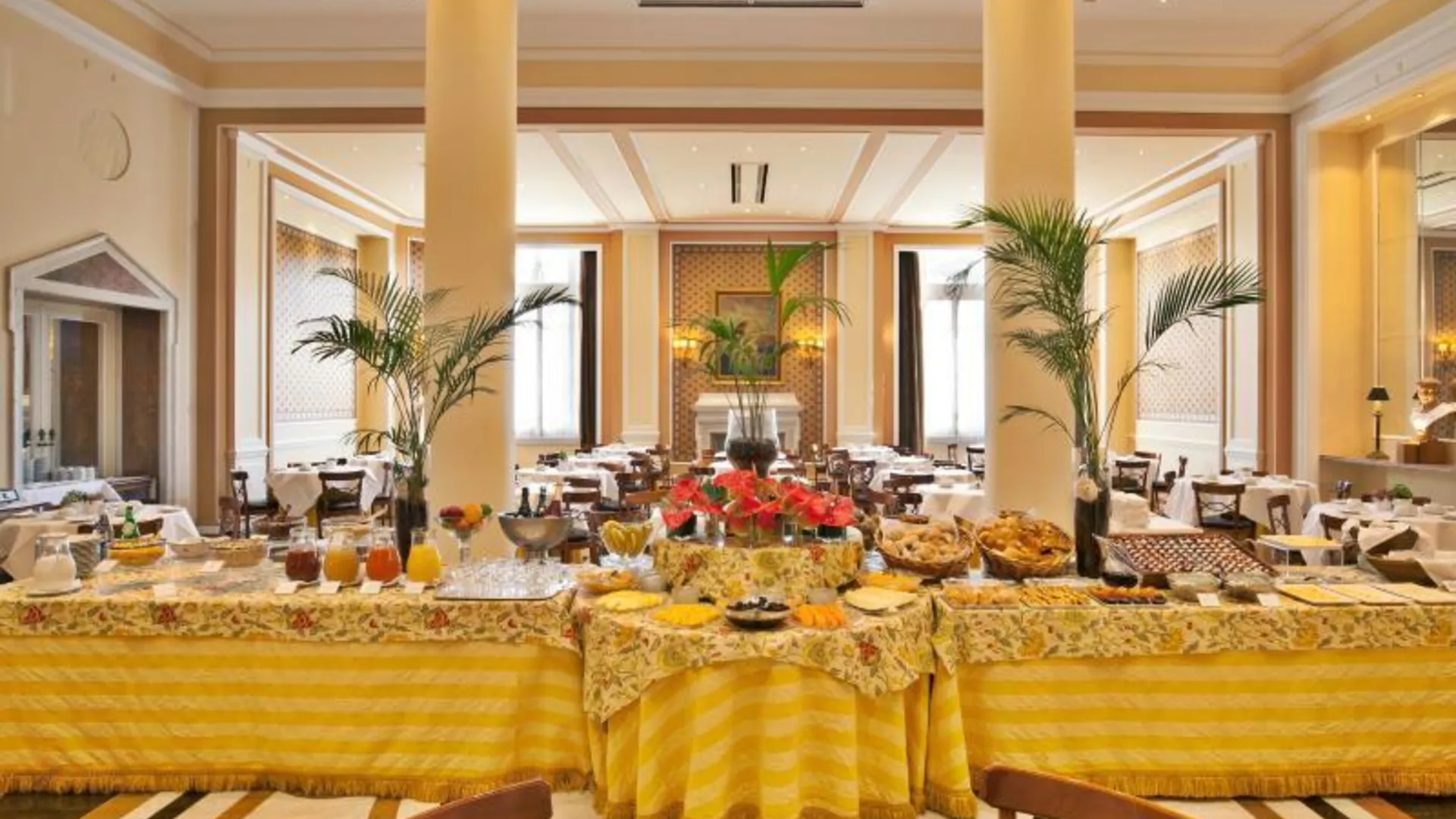 카스카이스 팔라시오 에스토릴 골프 앤 웰니스 5성급 호텔 객실