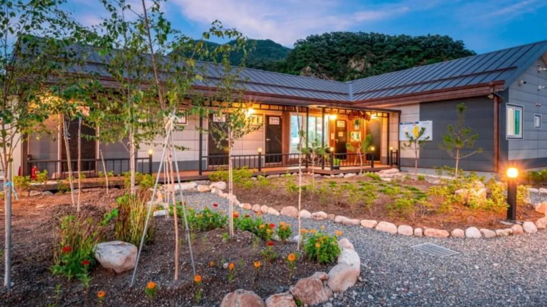 가평 가평 제이와이캠핑&카라반 2성급 게스트하우스 로비