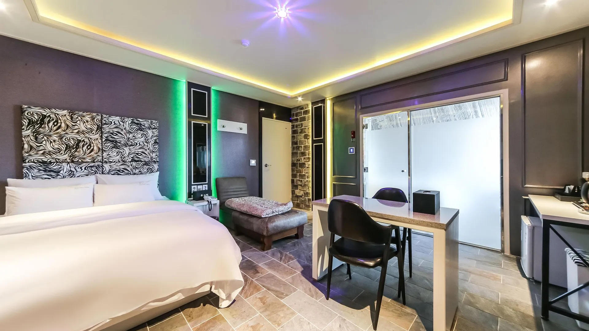 울산 울산 방어진 콜 3성급 호텔 스위트룸