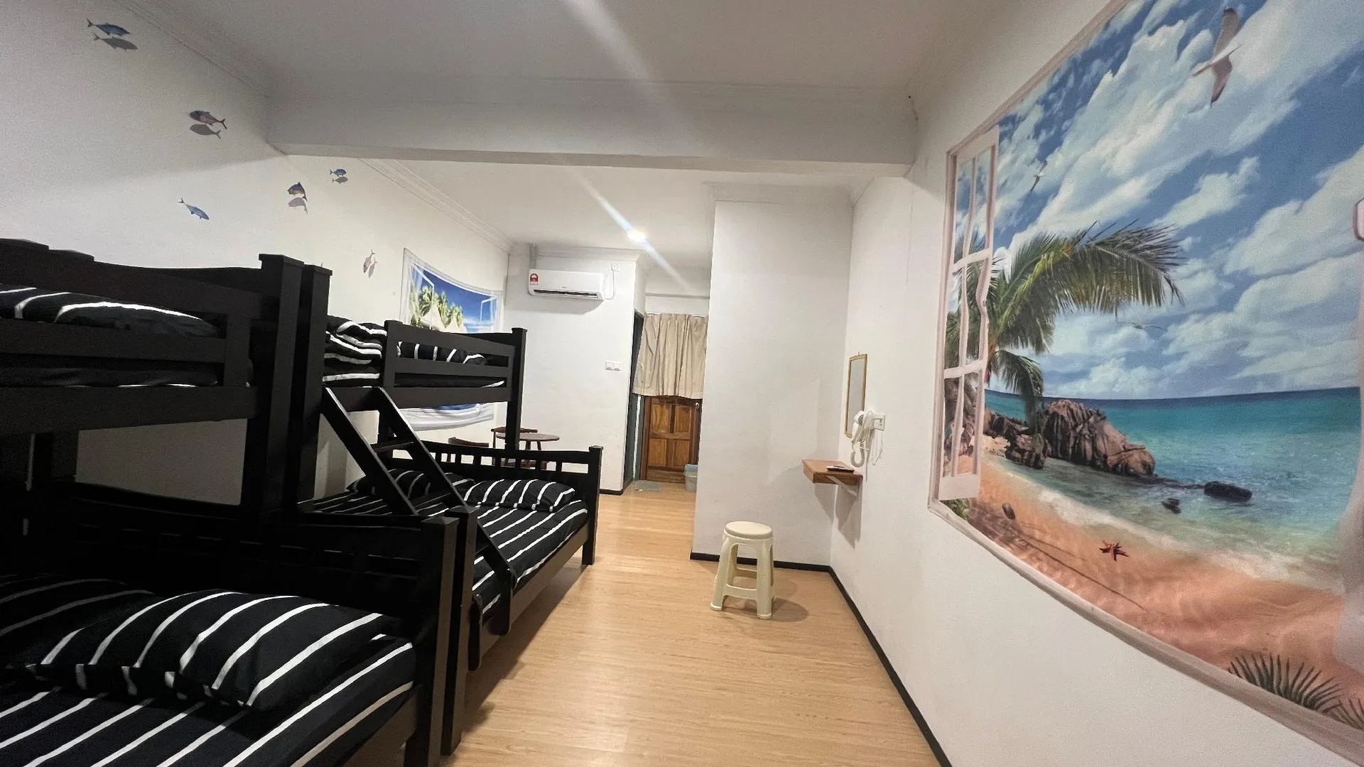 셈포르나 The Ship GuetsHouse II 1성급 호텔 스위트룸