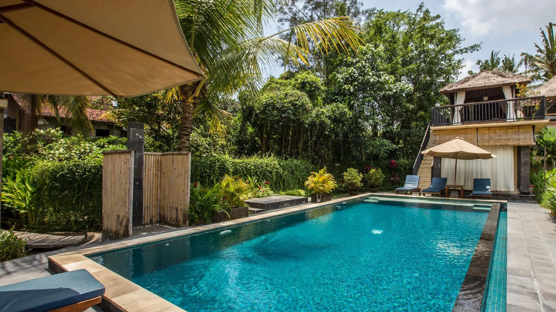 발리 비유쿠쿵 스위트 앤 스파 4성급 호텔 로비