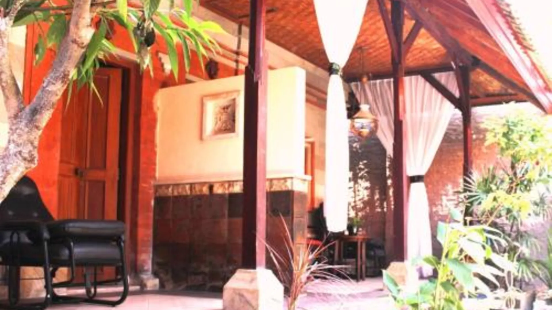 발리 호텔 사누르 인다 1성급 호텔 로비