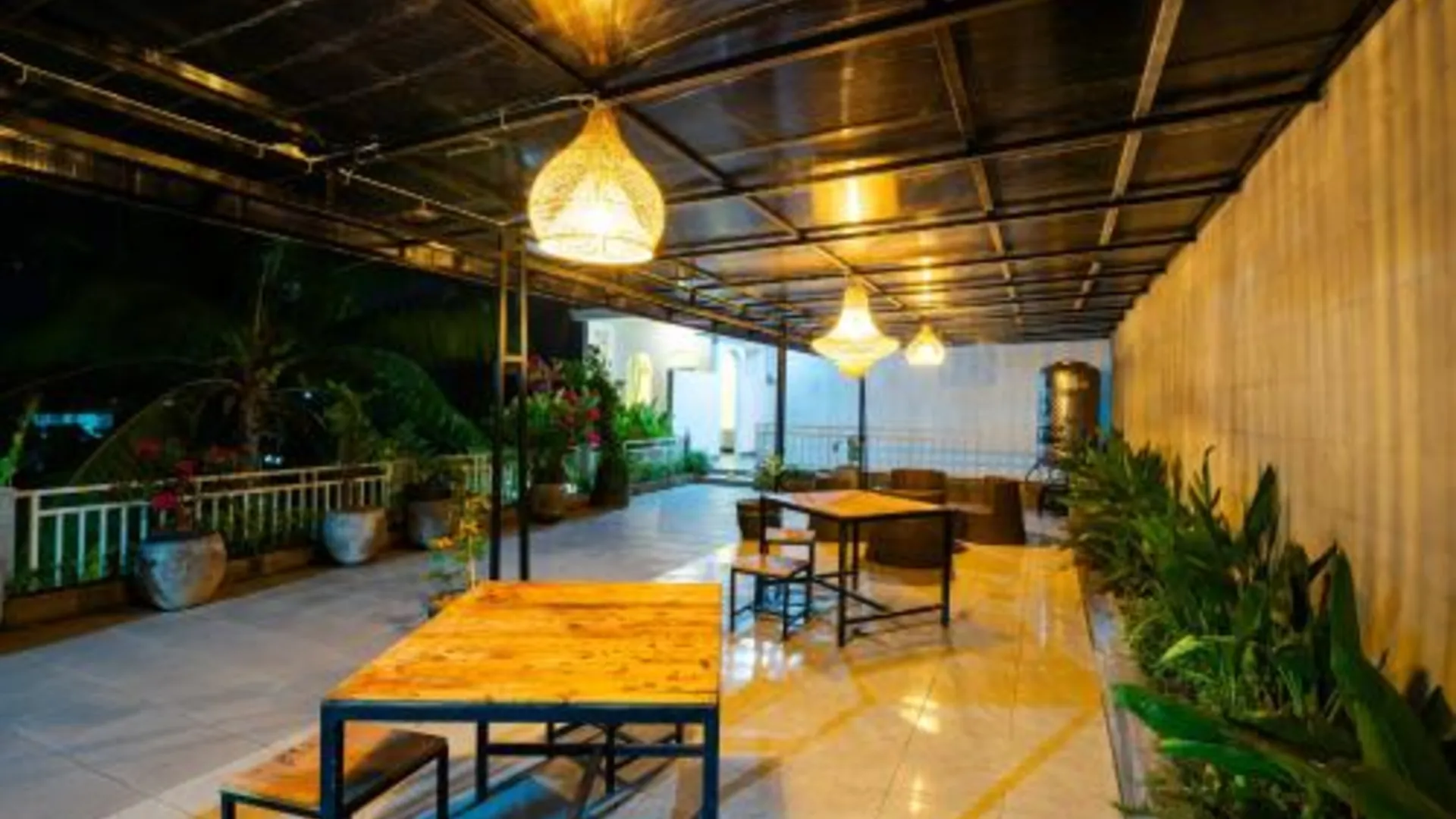 발리 마하야나 빌라 타나롯 3성급 호텔 외관